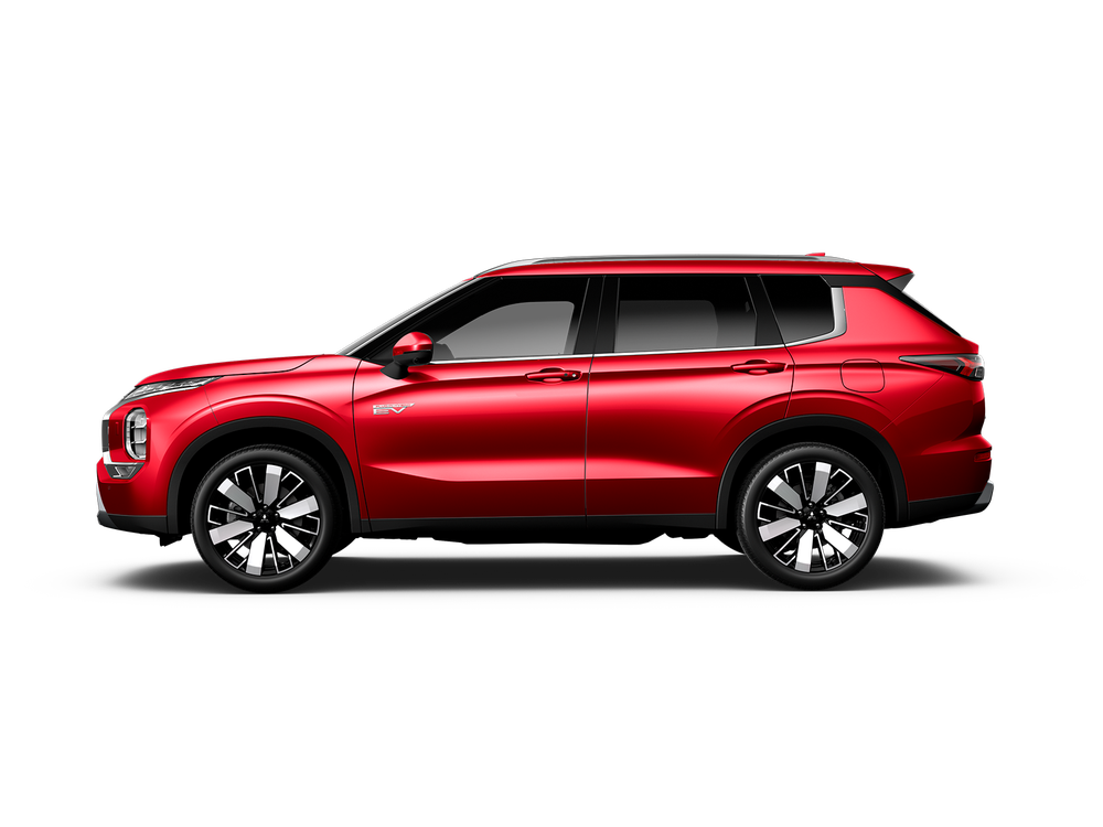 P62_0_25OutlanderPHEV-03_Side_L.webp