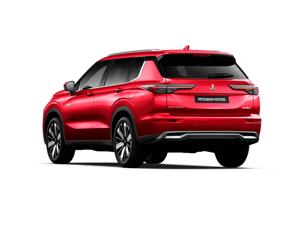 P62_225_25OutlanderPHEV-03_Rear_L1.webp