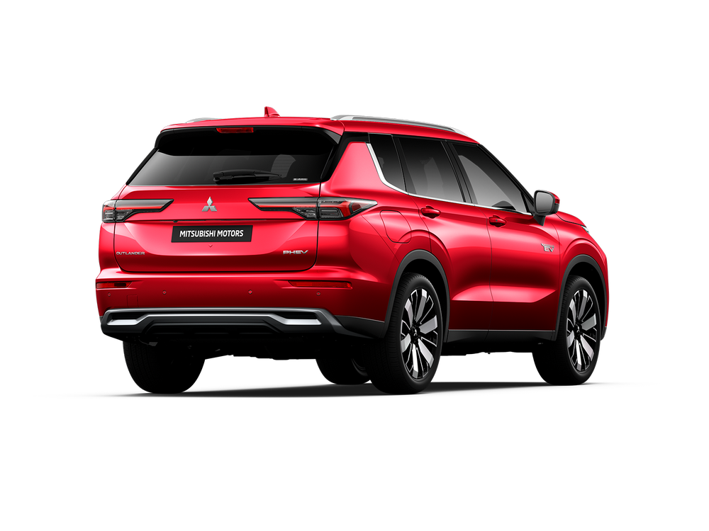 P62_315_25OutlanderPHEV-03_Rear_R1.webp