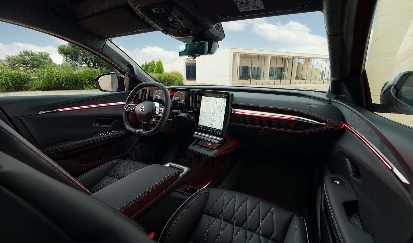 26MY_ECLIPSE_CROSS_BEV_HERO_Interior_1440x850.webp