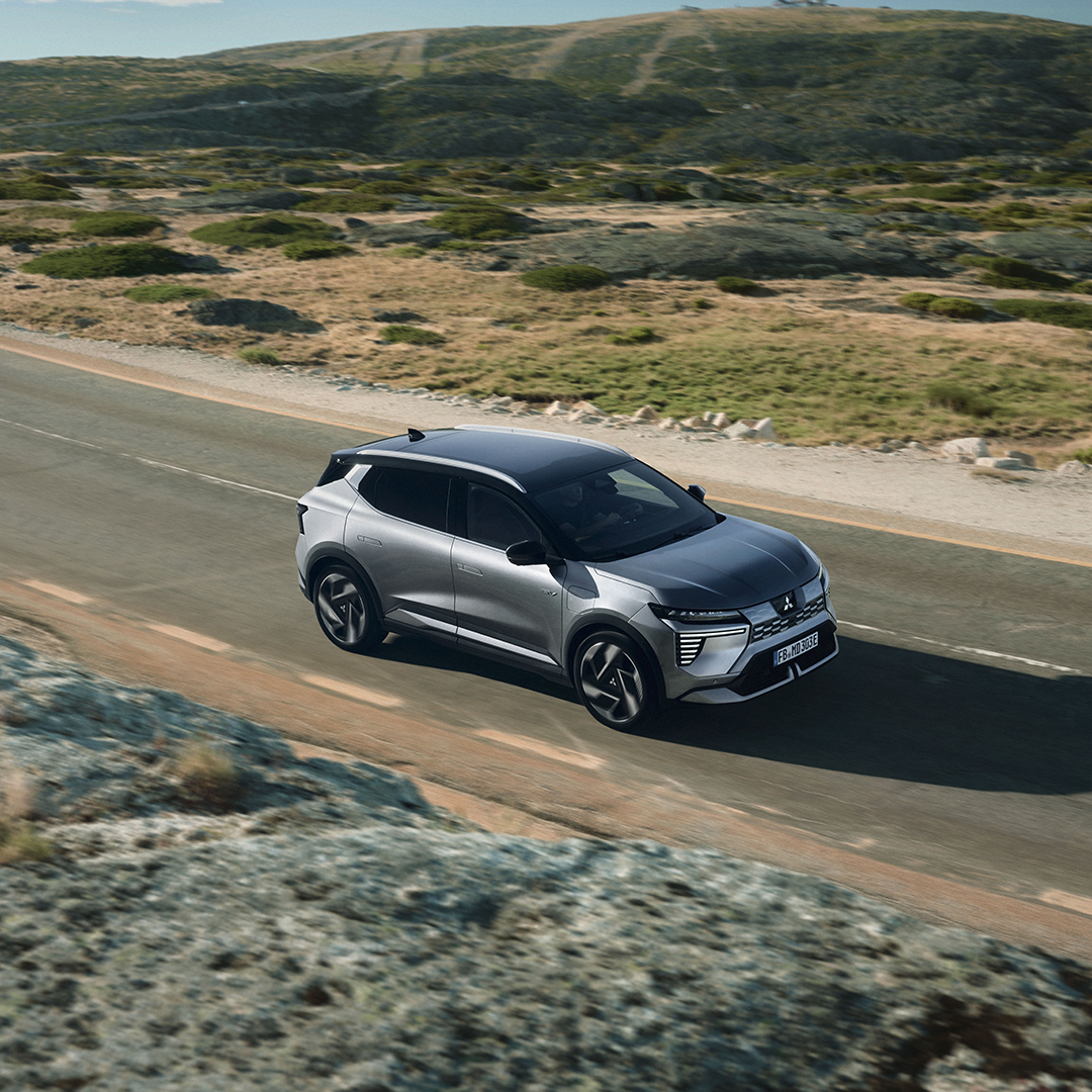 26MY_ECLIPSE_CROSS_BEV_Powertrain_1080x1080.webp