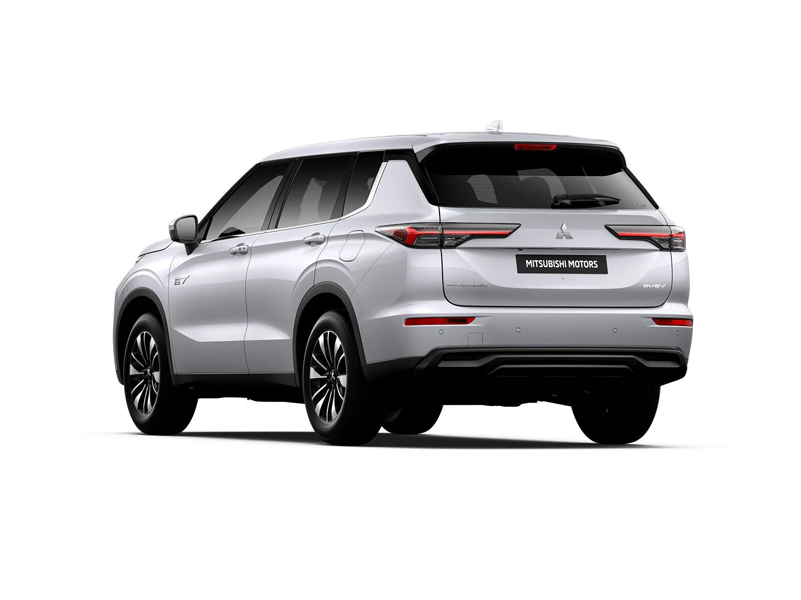W85_225_25OutlanderPHEV-A02_Rear_L1.jpg