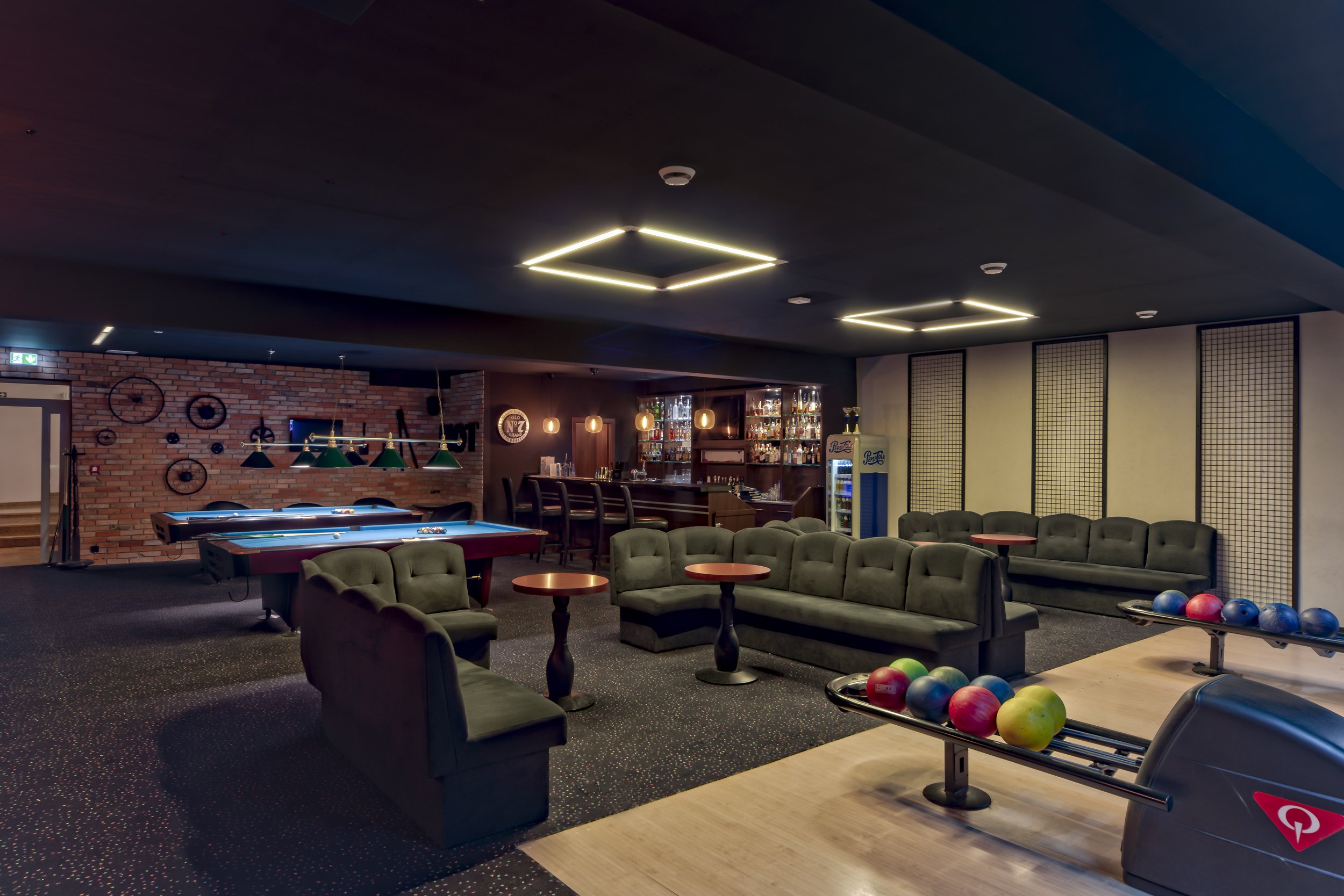 Bowling & Billiard Room, River Style Hotel & Spa, Reda