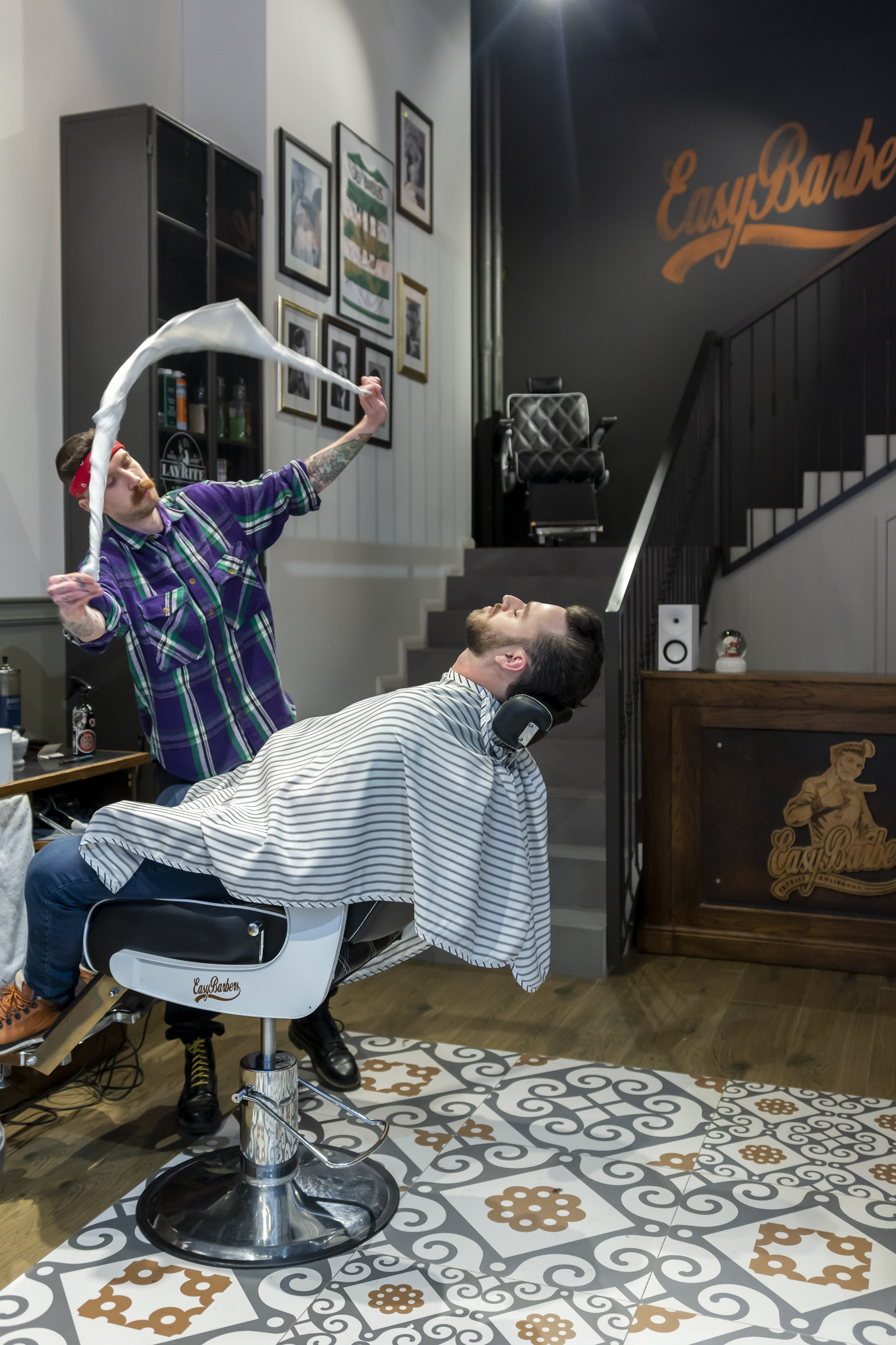  Sesja w Easy Barbers dla Magazynu Garnizon Hossa 