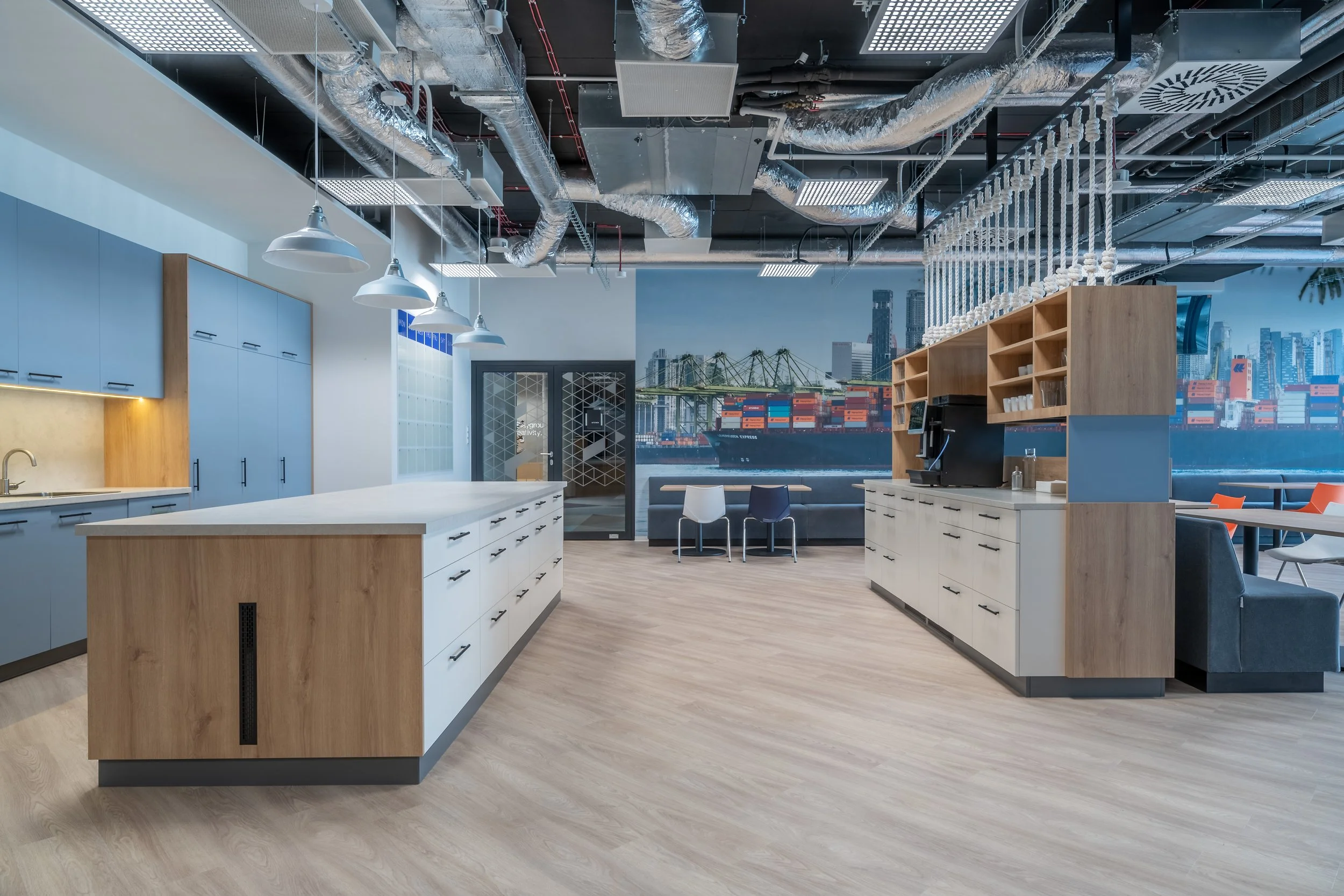 Reesco_Hapag_Lloyd_office_Photography_Poland_Paulina_Hinz_1.jpg