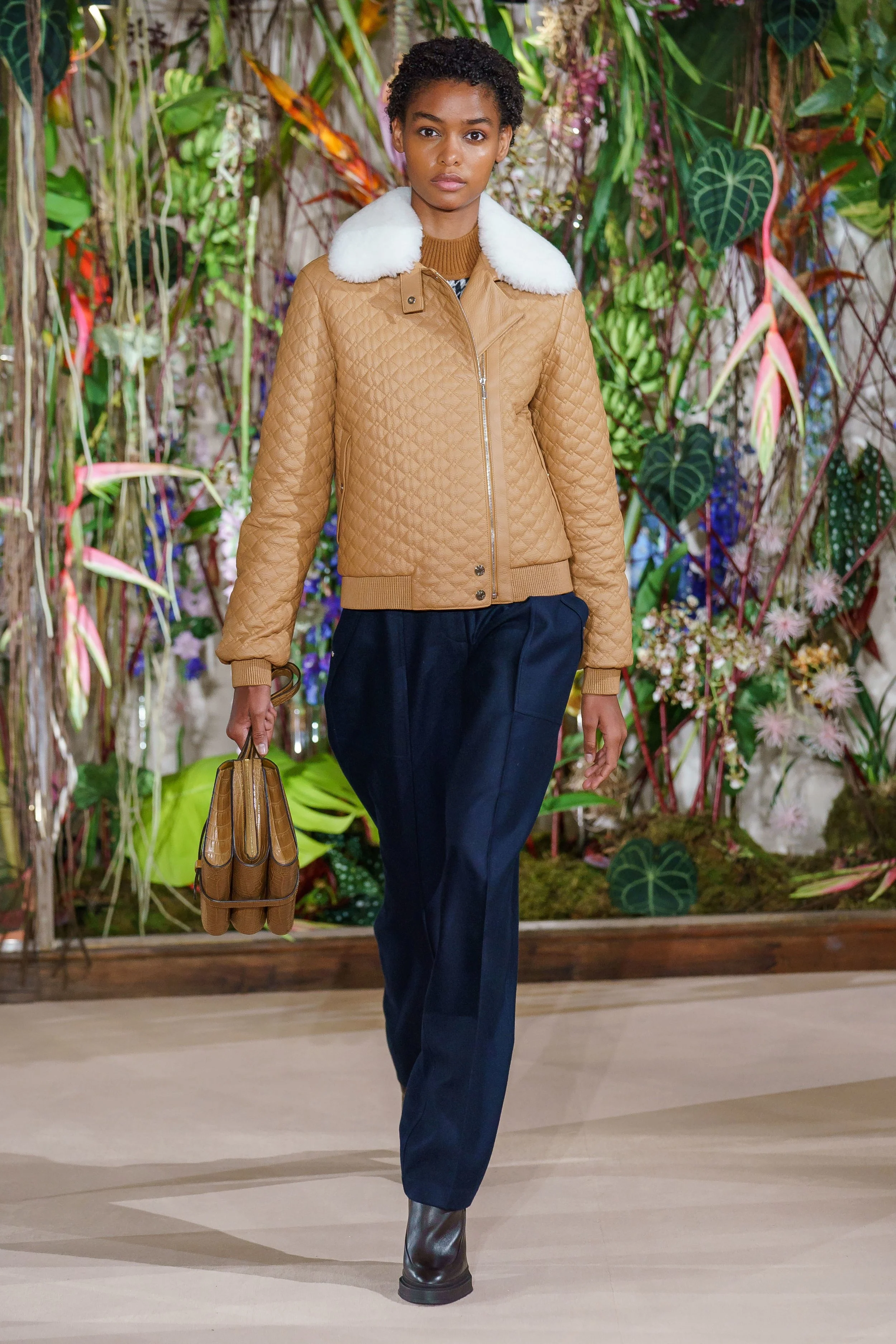 BLÉSNYA MINHER walking for HERMÈS Pre-Fall 2019