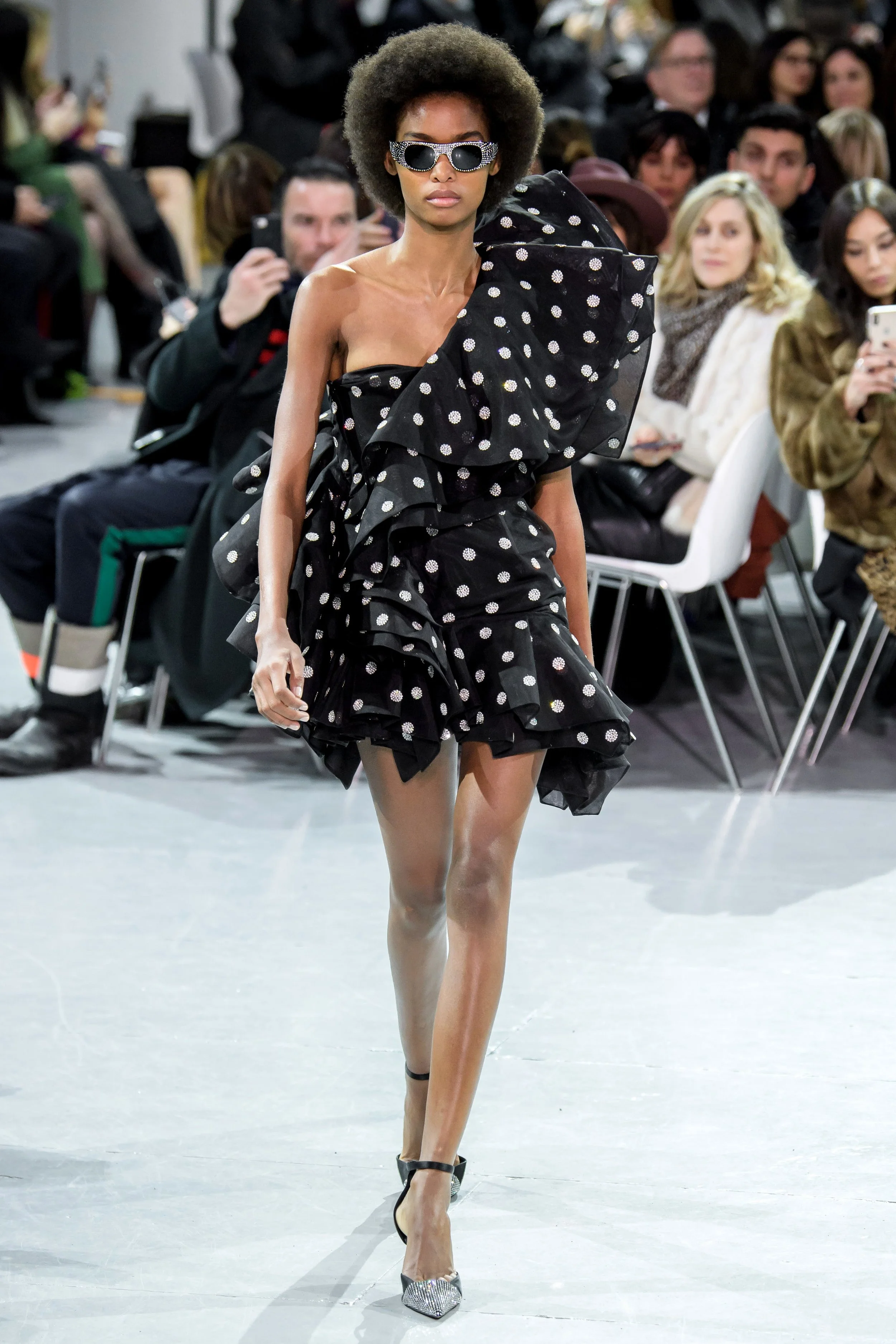 BLÉSNYA MINHER walking for ALEXANDRE VAUTHIER Haute Couture Spring 2019