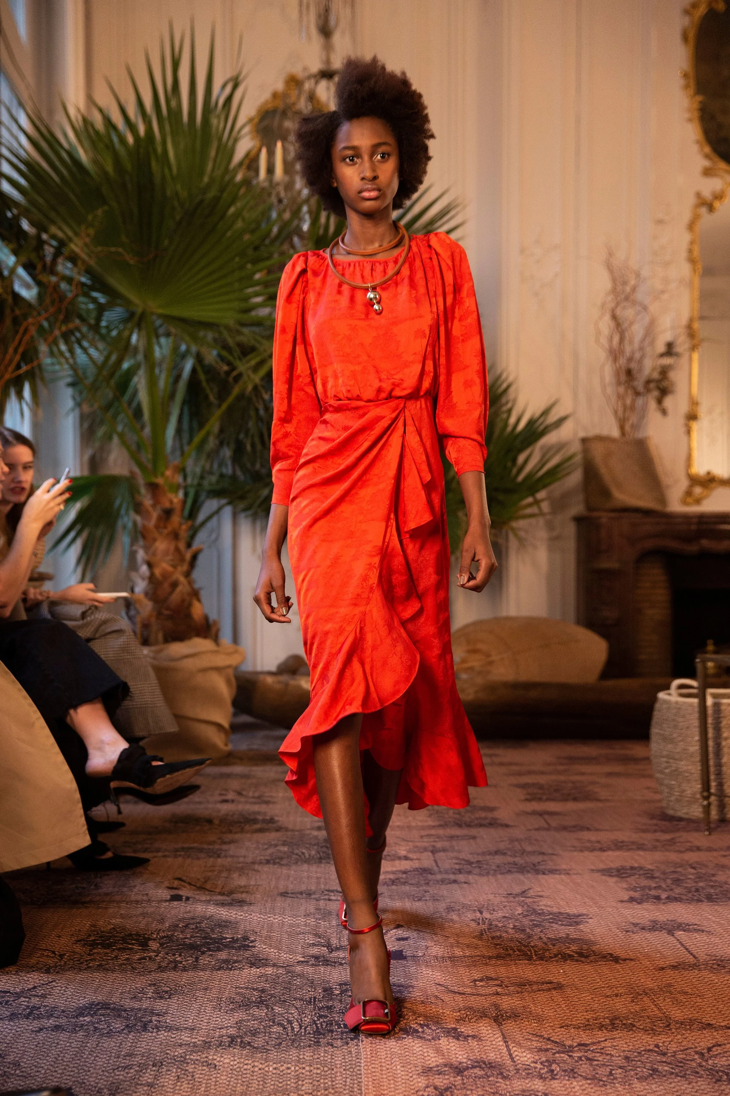 VERÓNICA CABRAL walking for JOHANNA ORTIZ Fall 2019 PFW