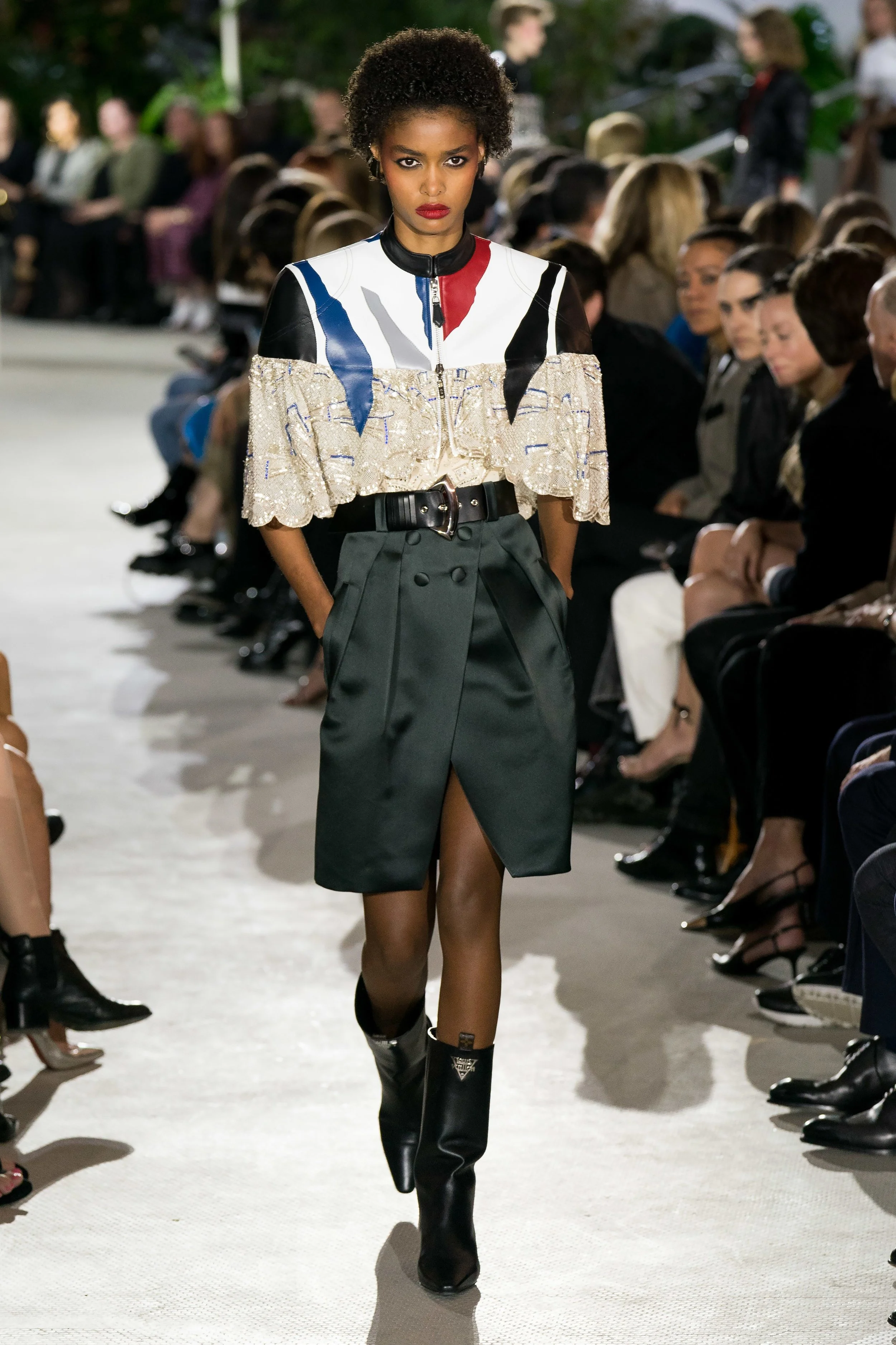 BLÉSNYA MINHER walking for LOUIS VUITTON Resort 2020 