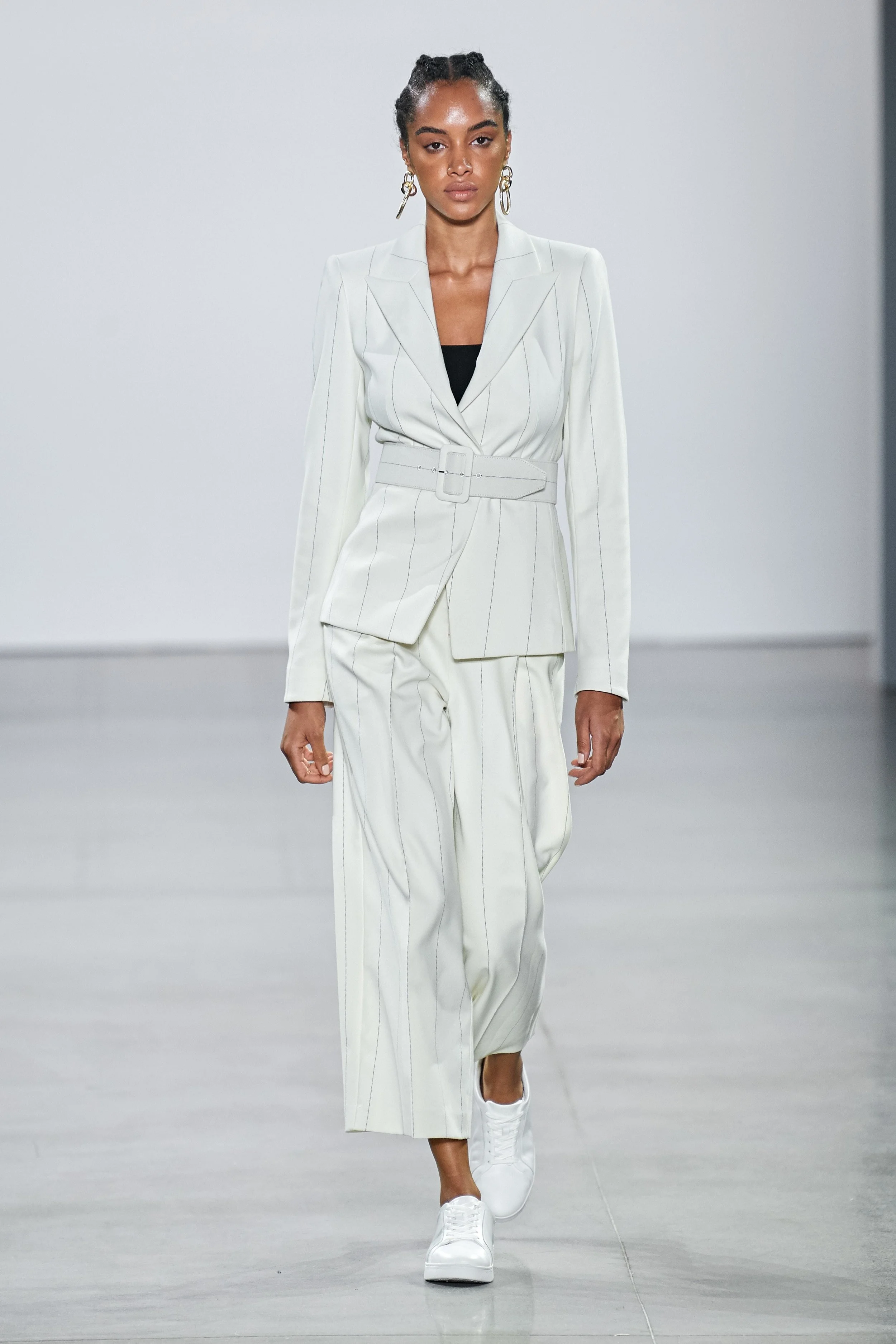 ELSA BALDAIA walking for ELIE TAHARI Spring Summer 2020 NYFW