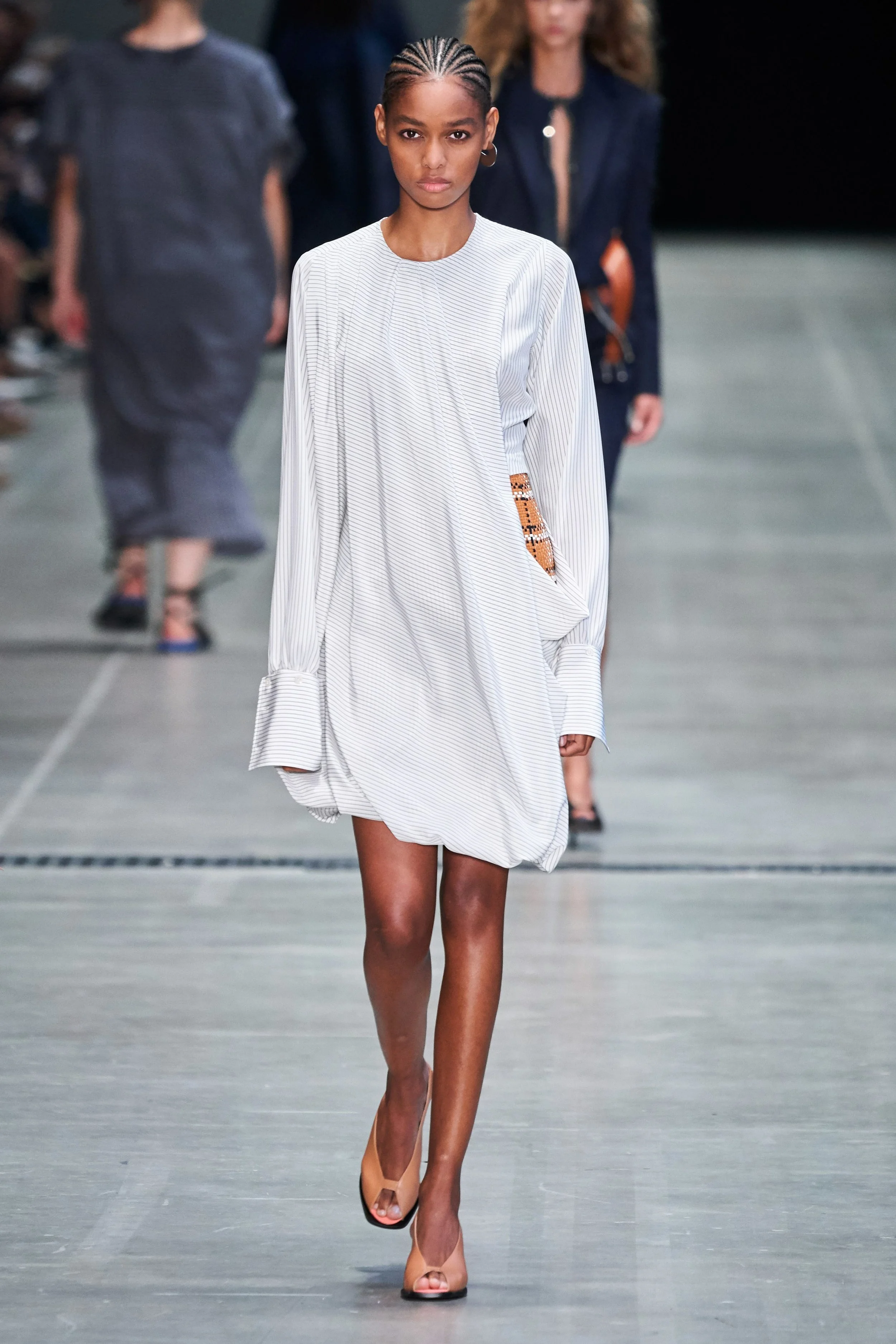 BLÉSNYA MINHER walking for SPORTMAX Spring summer 2020 MFW