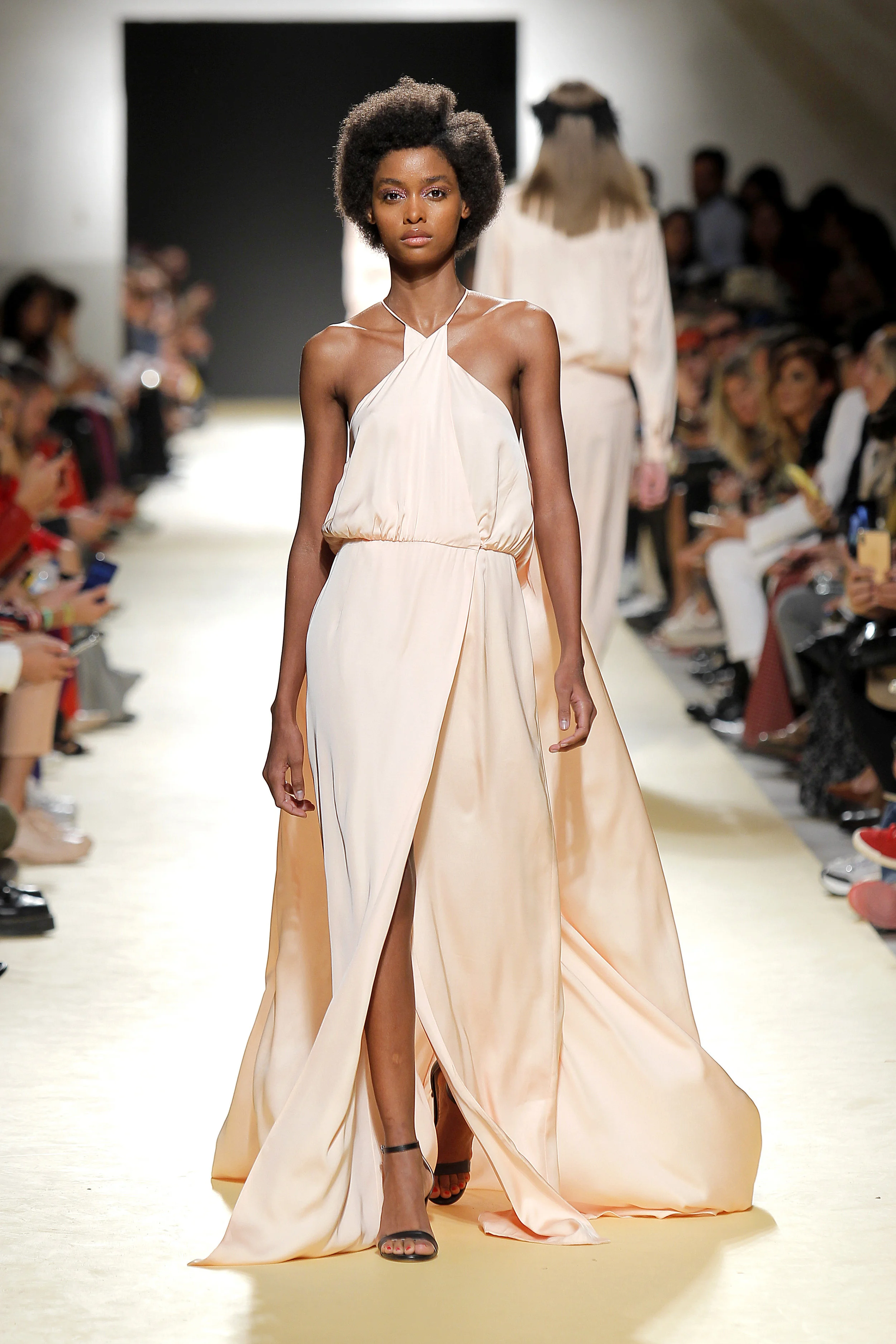 BLÉSNYA MINHER Closing LUIS CARVALHO Spring Summer 2020 ModaLisboa