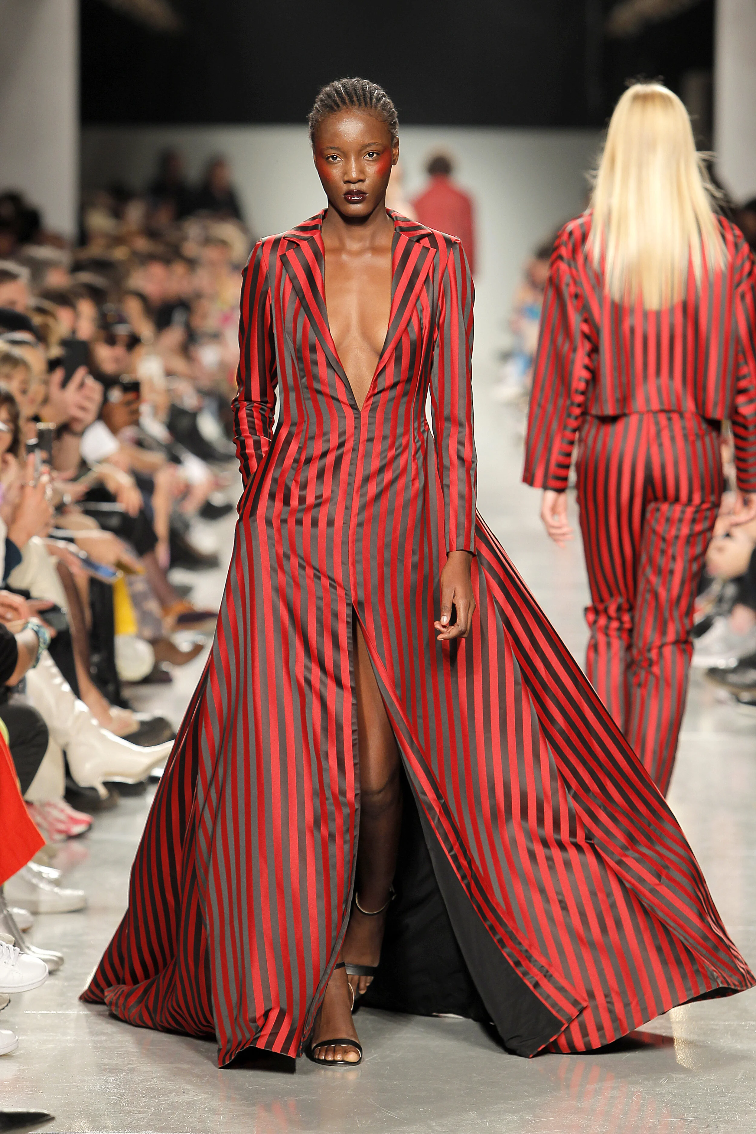 SOMPA ANTÓNIO walking for LUIS CARVALHO Fall Winter 2020 ModaLisboa