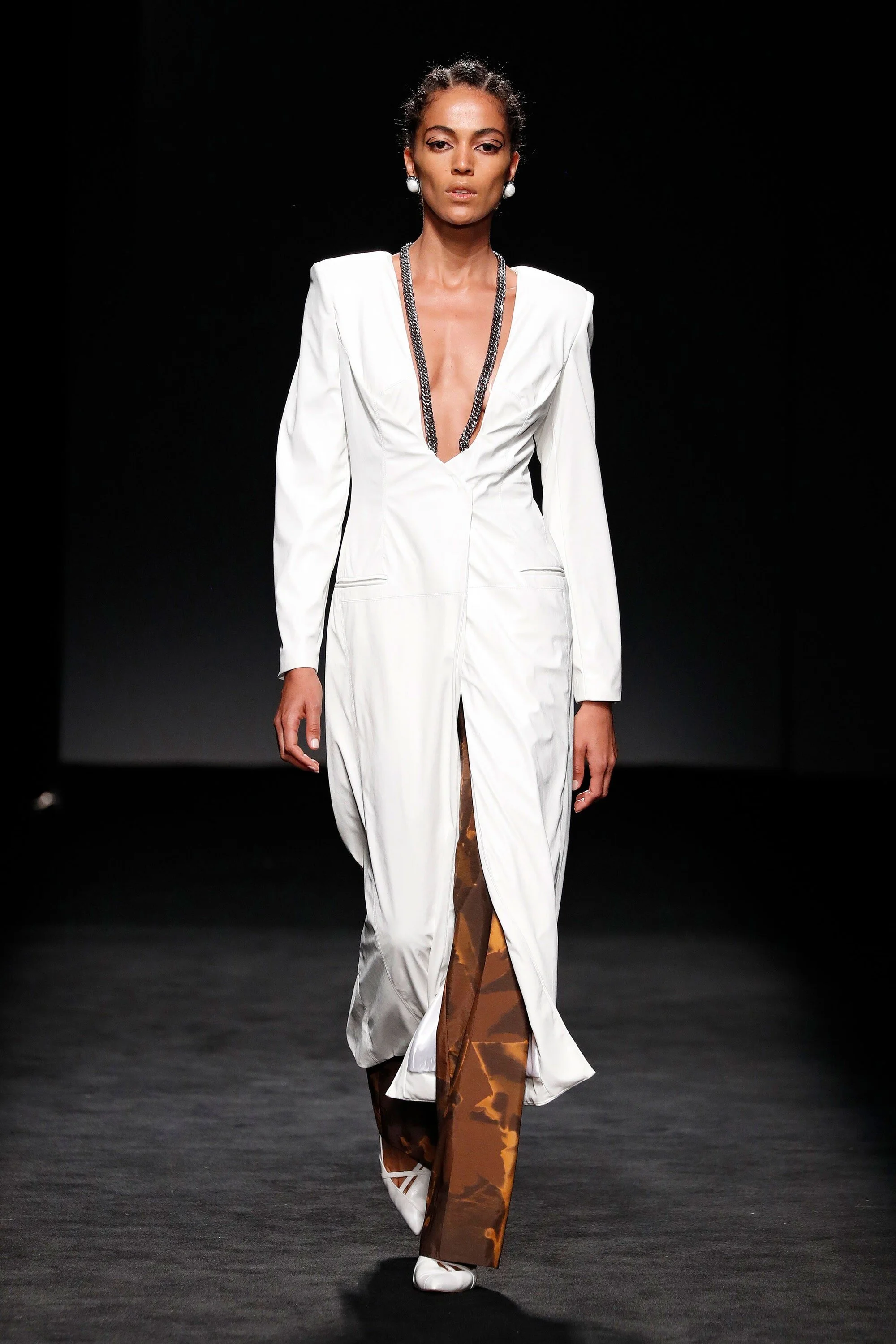 CLÁUDIA MORAIS walking at MERCEDES-BENZ FASHION WEEK MADRID Spring Summer 2021