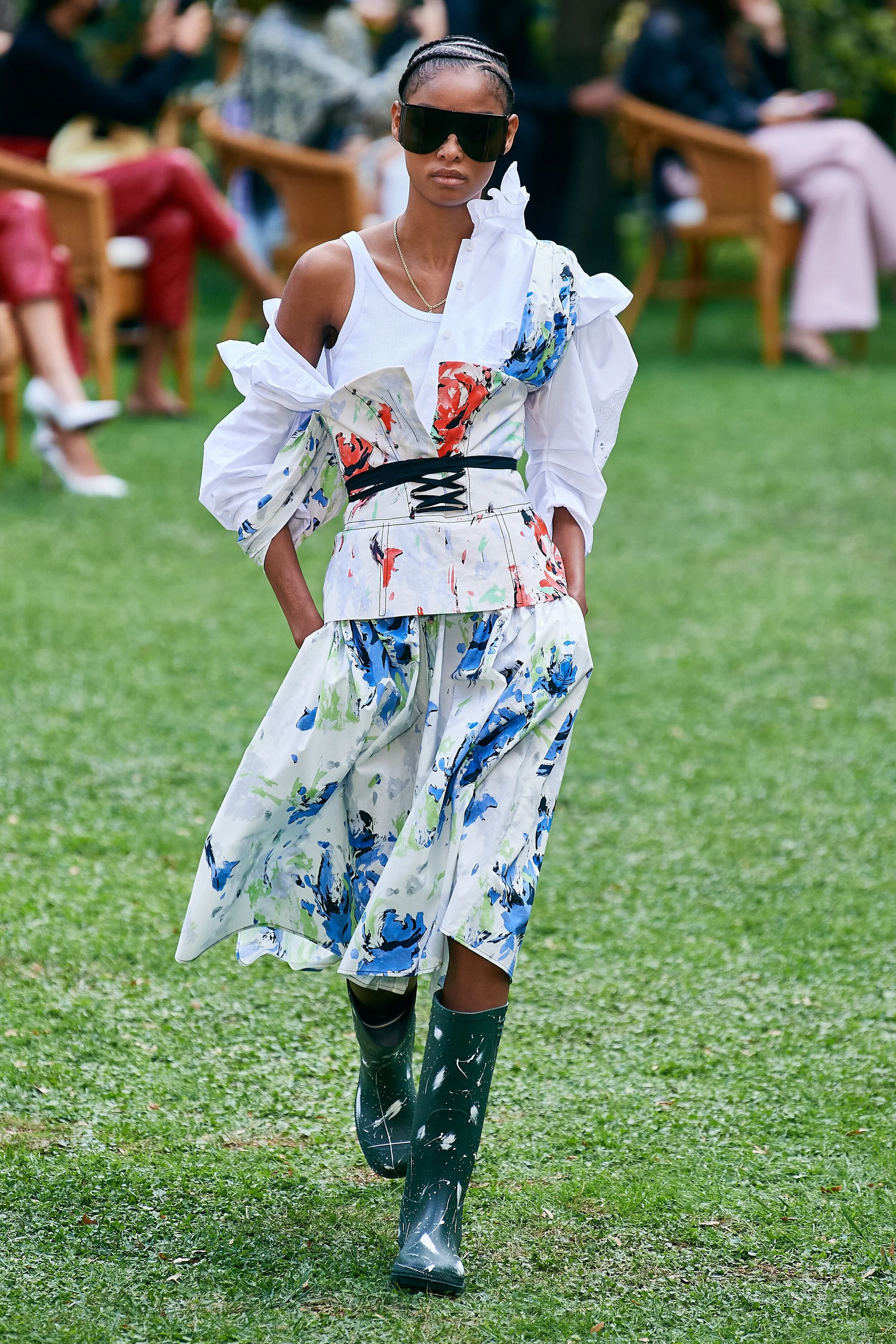 BLÉSNYA MINHER walking for PHILOSOPHY DI LORENZO SERAFINI Spring Summer 2021 MFW