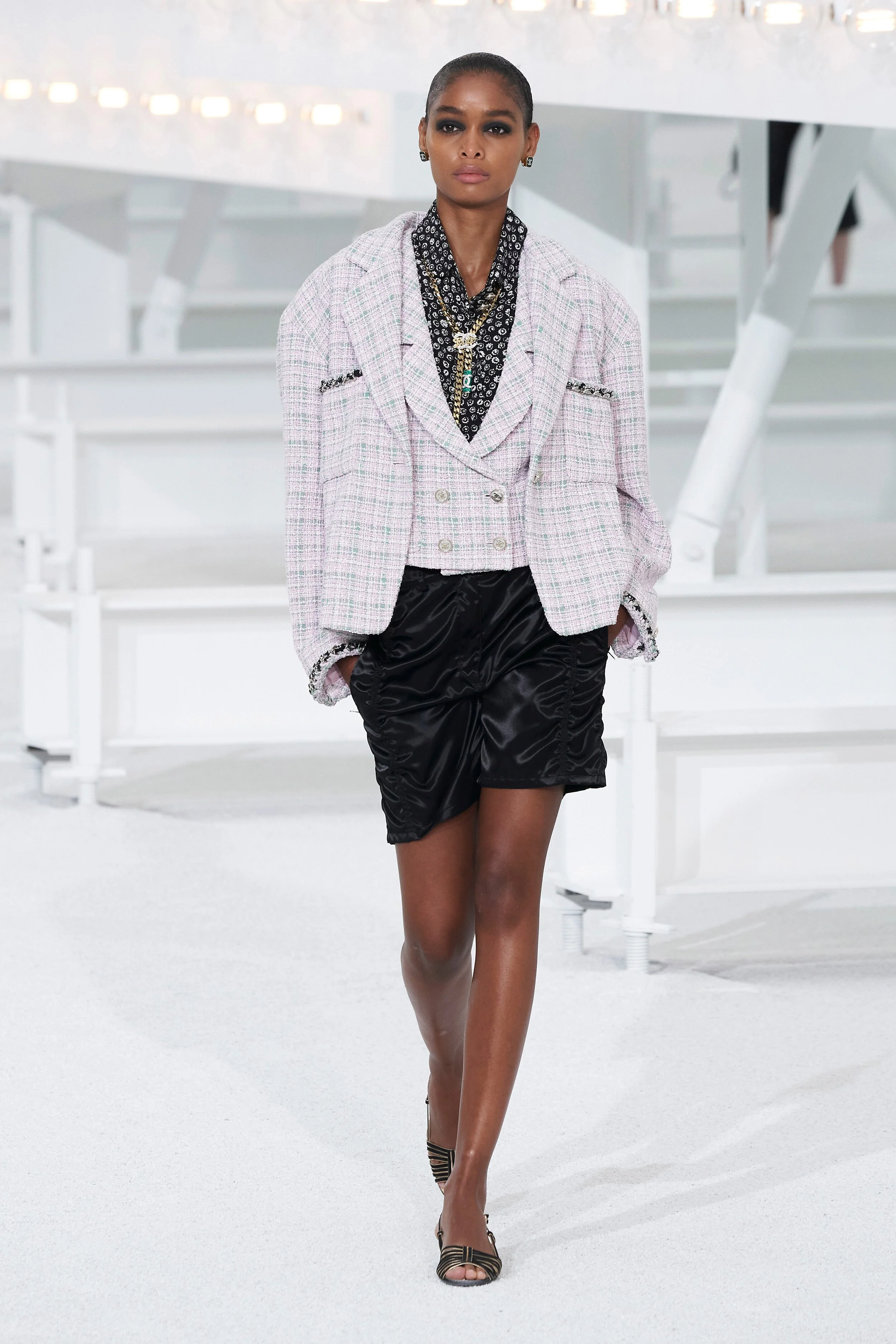 BLÉSNYA MINHER walking for CHANEL Spring Summer 2021 PFW
