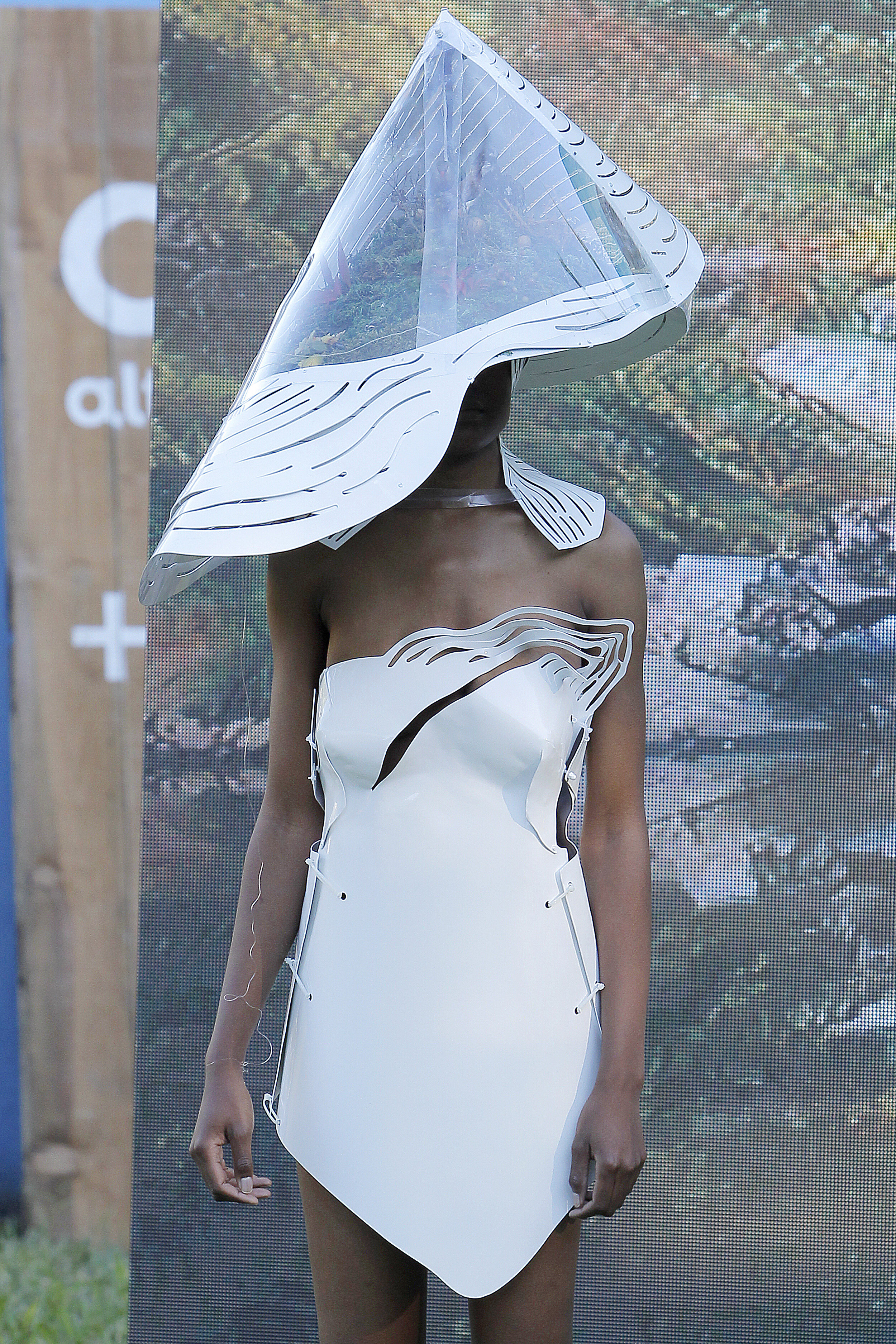 RUFANE TOMAS walking for OLGA NORONHA Spring Summer 2021 ModaLisboa