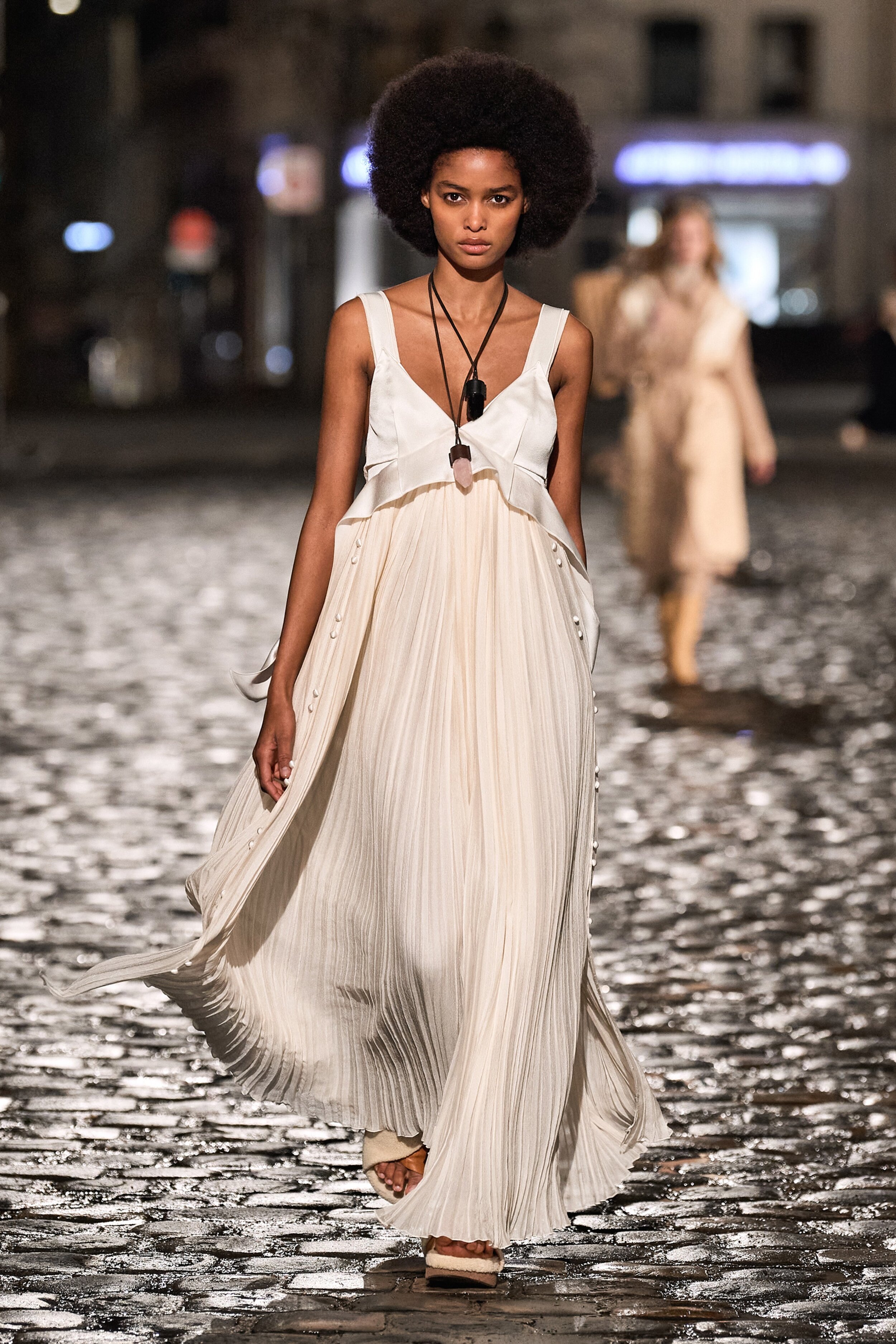 BLÉSNYA MINHER walking for CHLOÉ Fall-Winter 2021 PFW