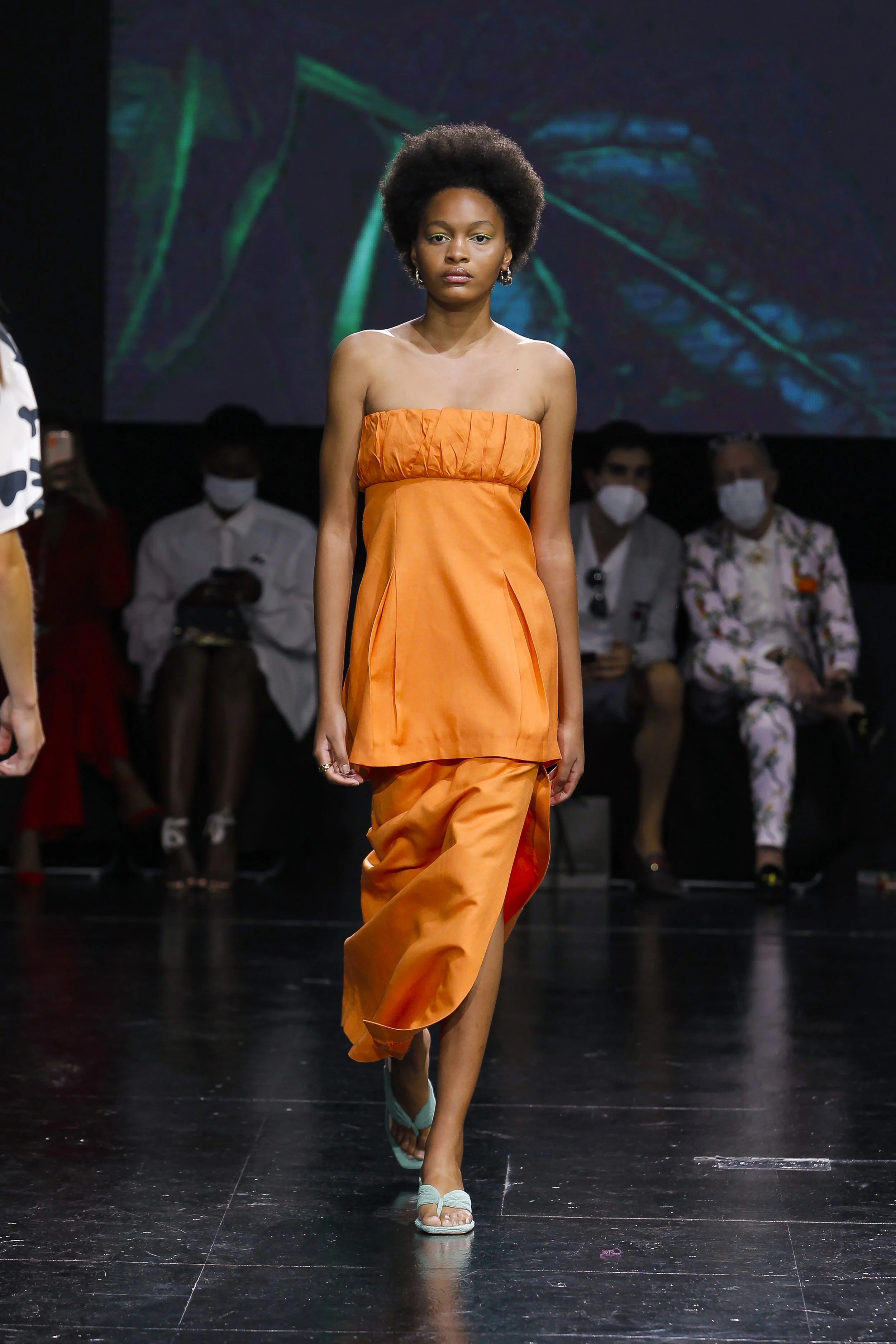TANY walking for CAROLINA MACHADO S/S 22 Show ModaLisboa
