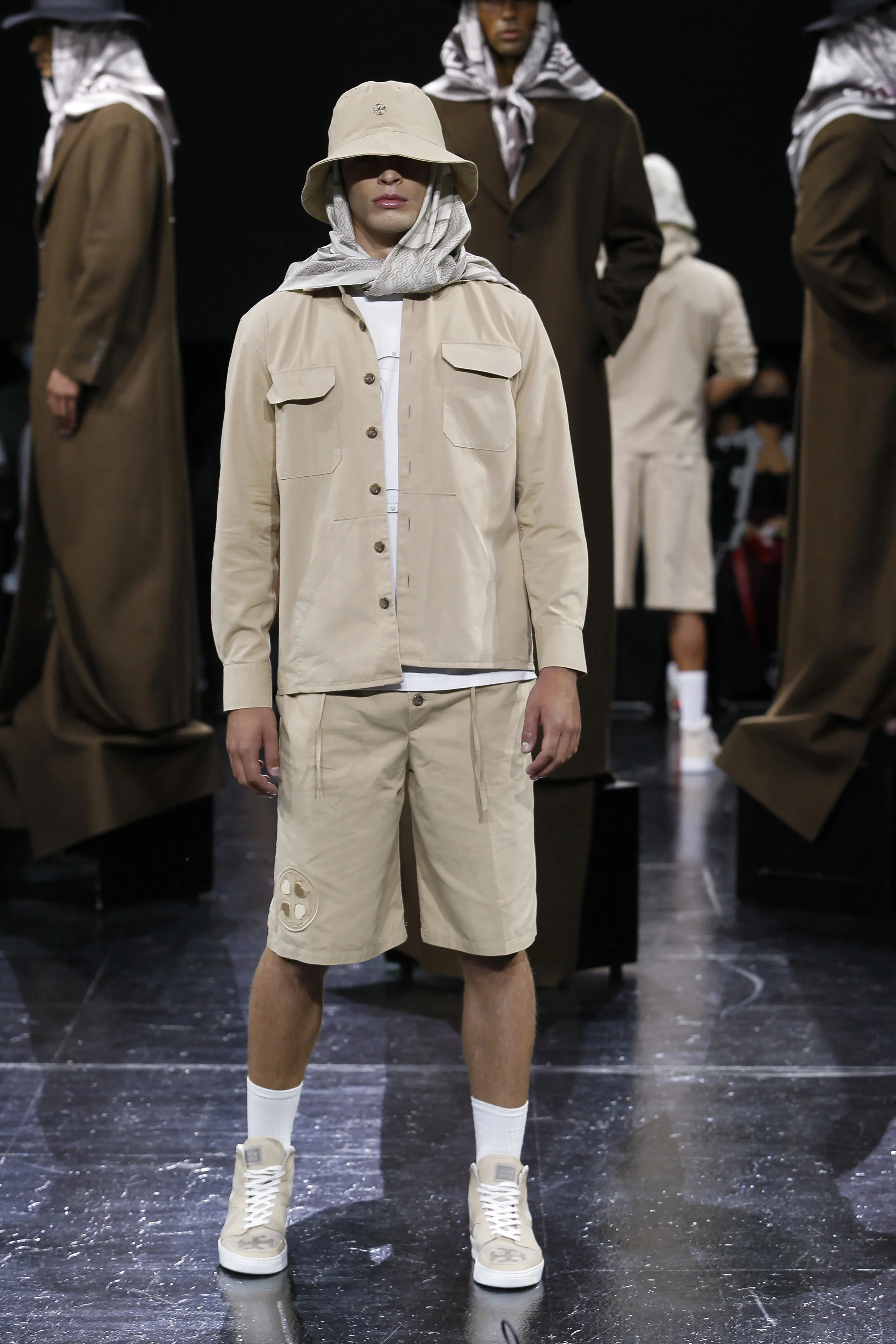 MARTIM CANAVARRO walking for NUNO GAMA S/S 22 Show ModaLisboa