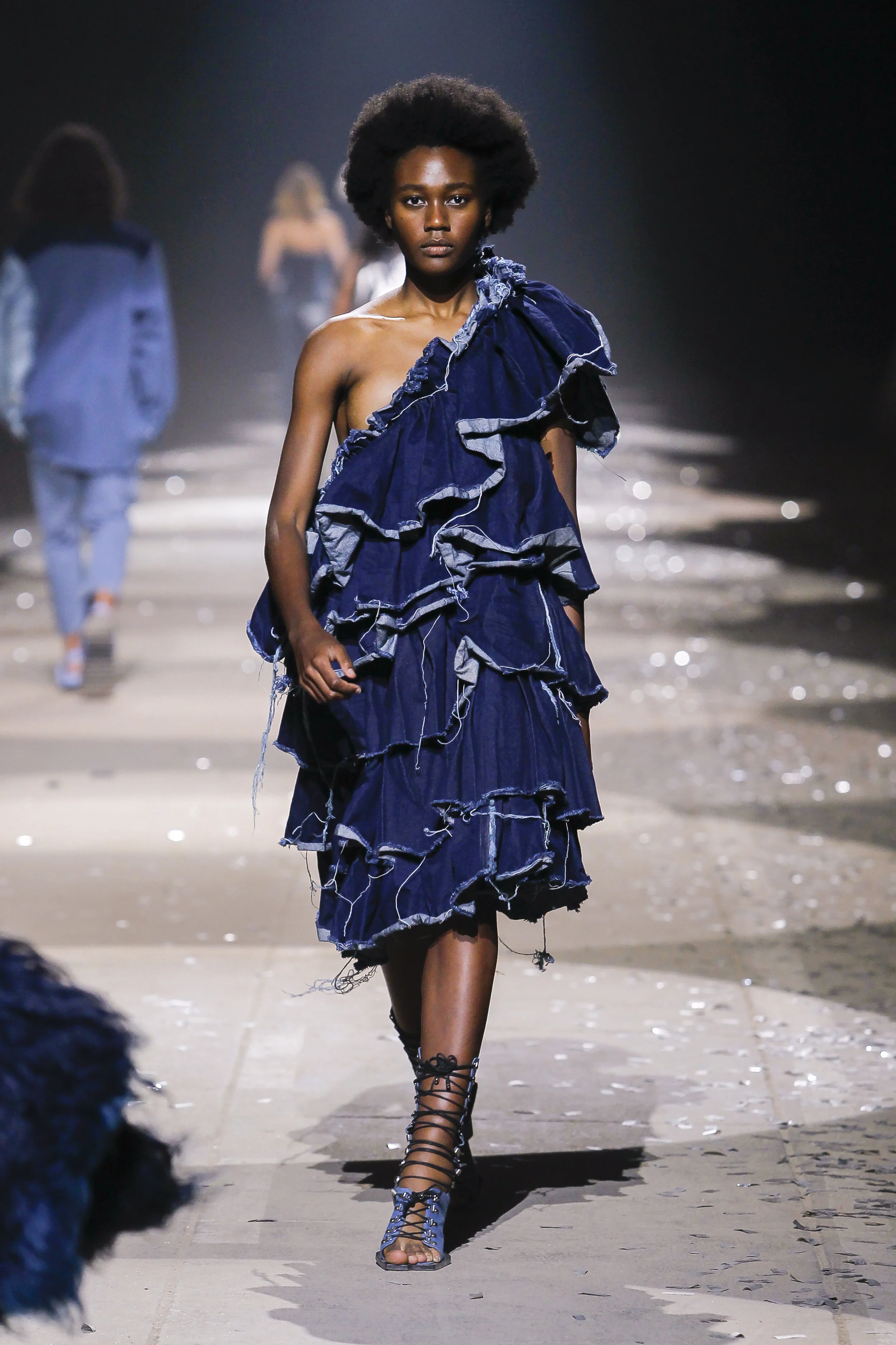 JANINA TATI walking at PORTUGAL FASHION Spring Summer 2022