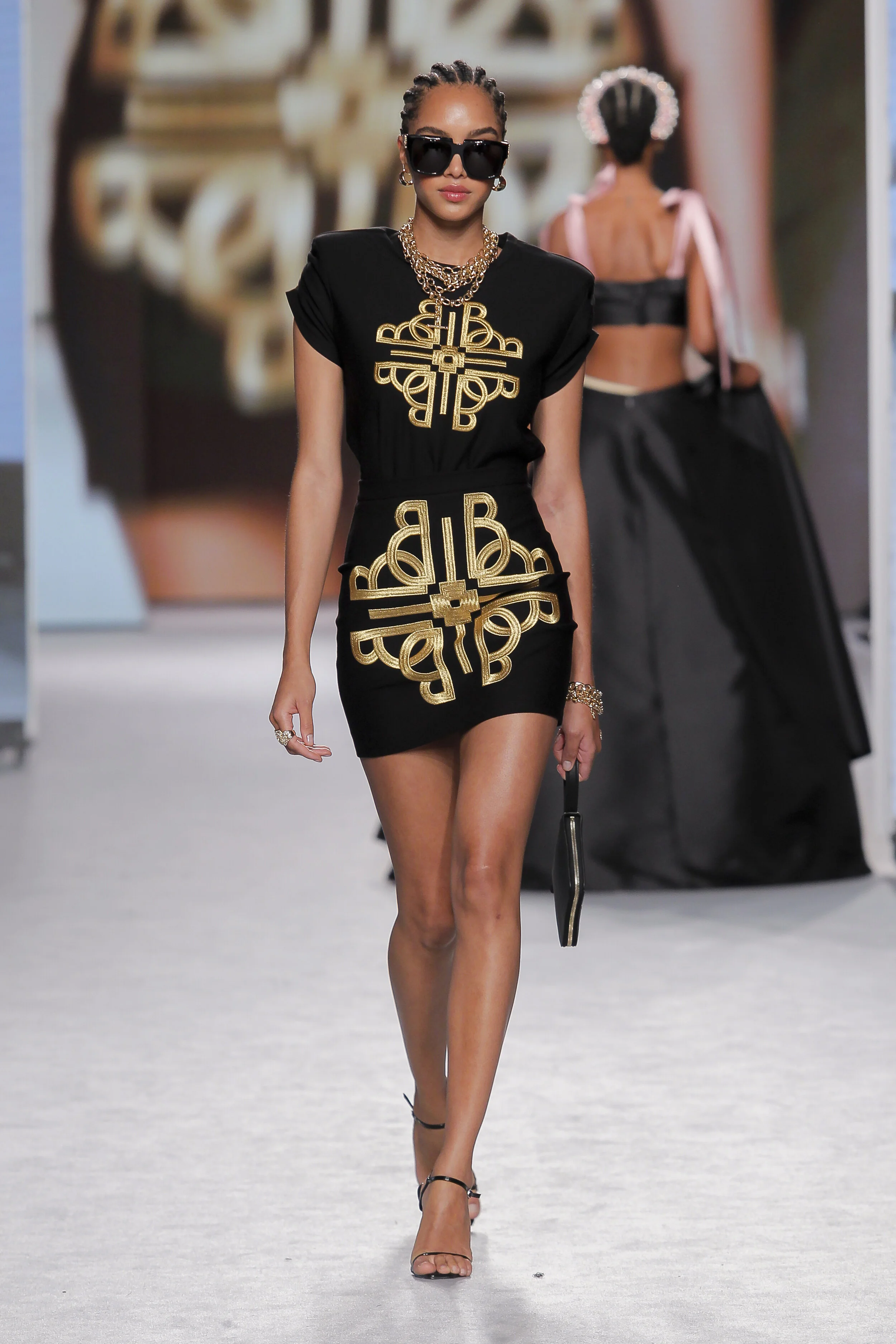 ELSA BALDAIA walking at PORTUGAL FASHION Spring Summer 2022