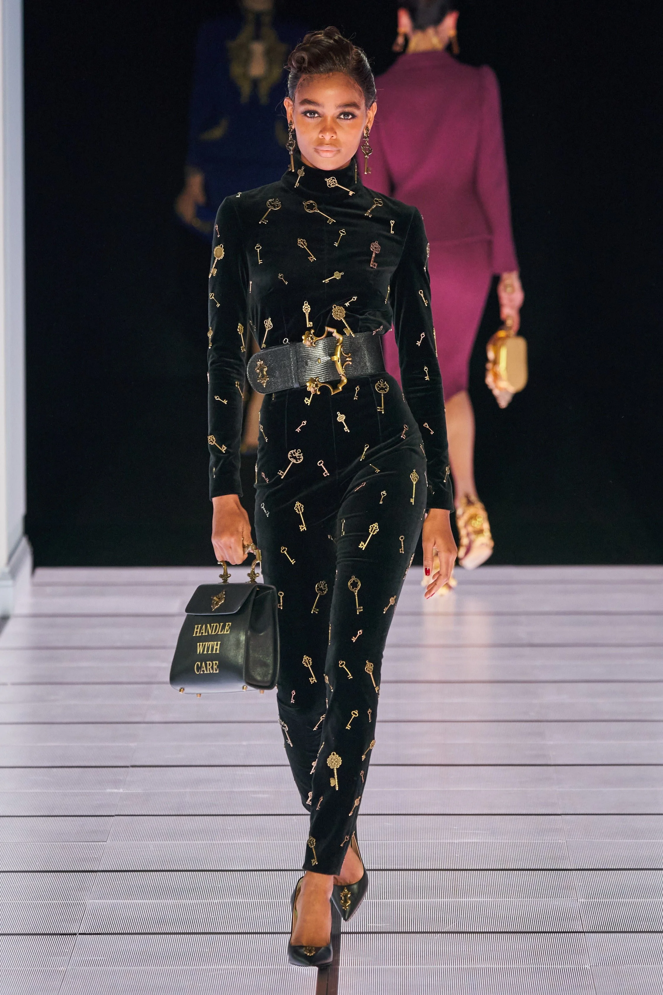 BLÉSNYA MINHER walking for MOSCHINO F/W 22 Show at Milan Fashion Week