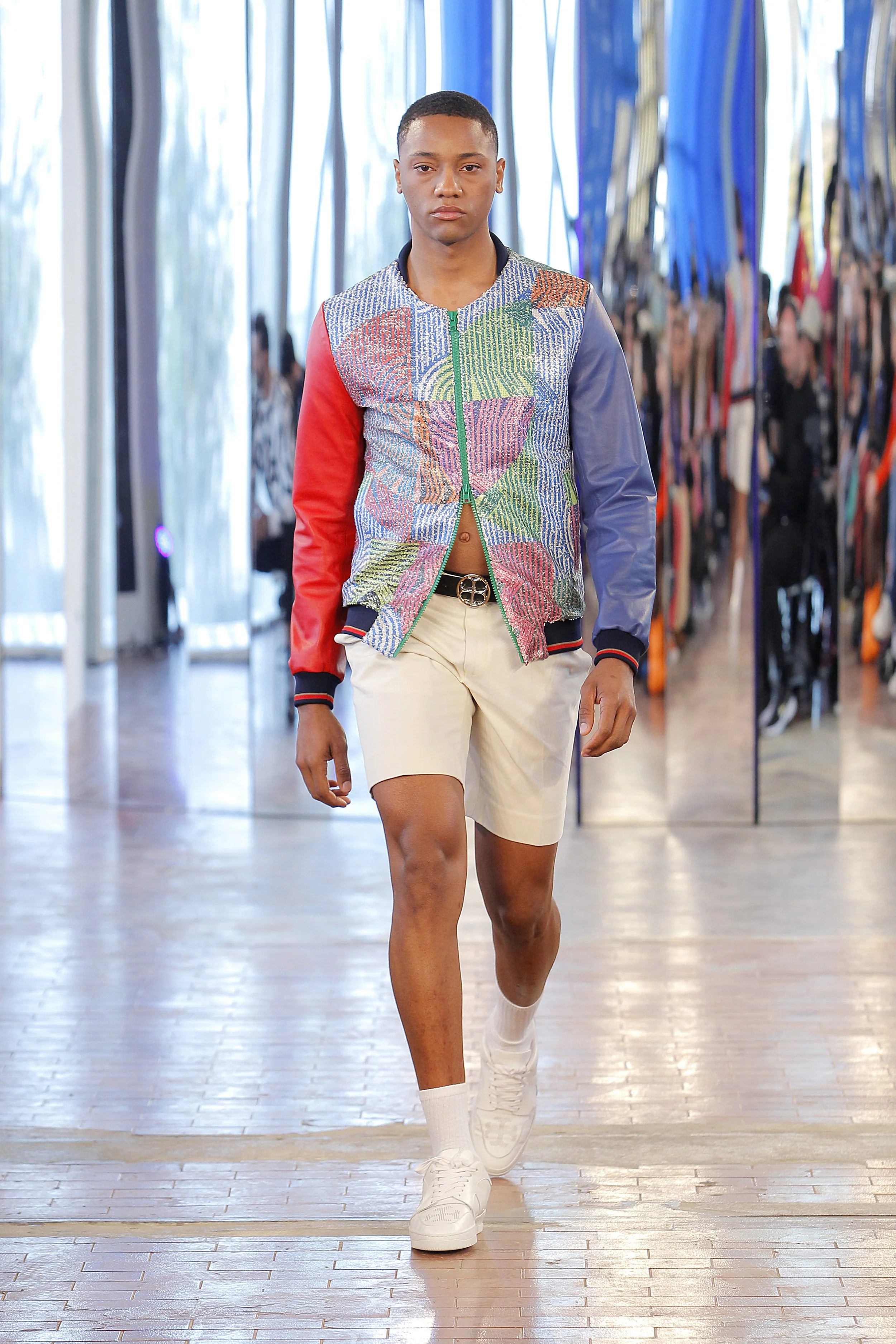 EDNILSON VERA CRUZ walking at MODALISBOA Fall-Winter 2022