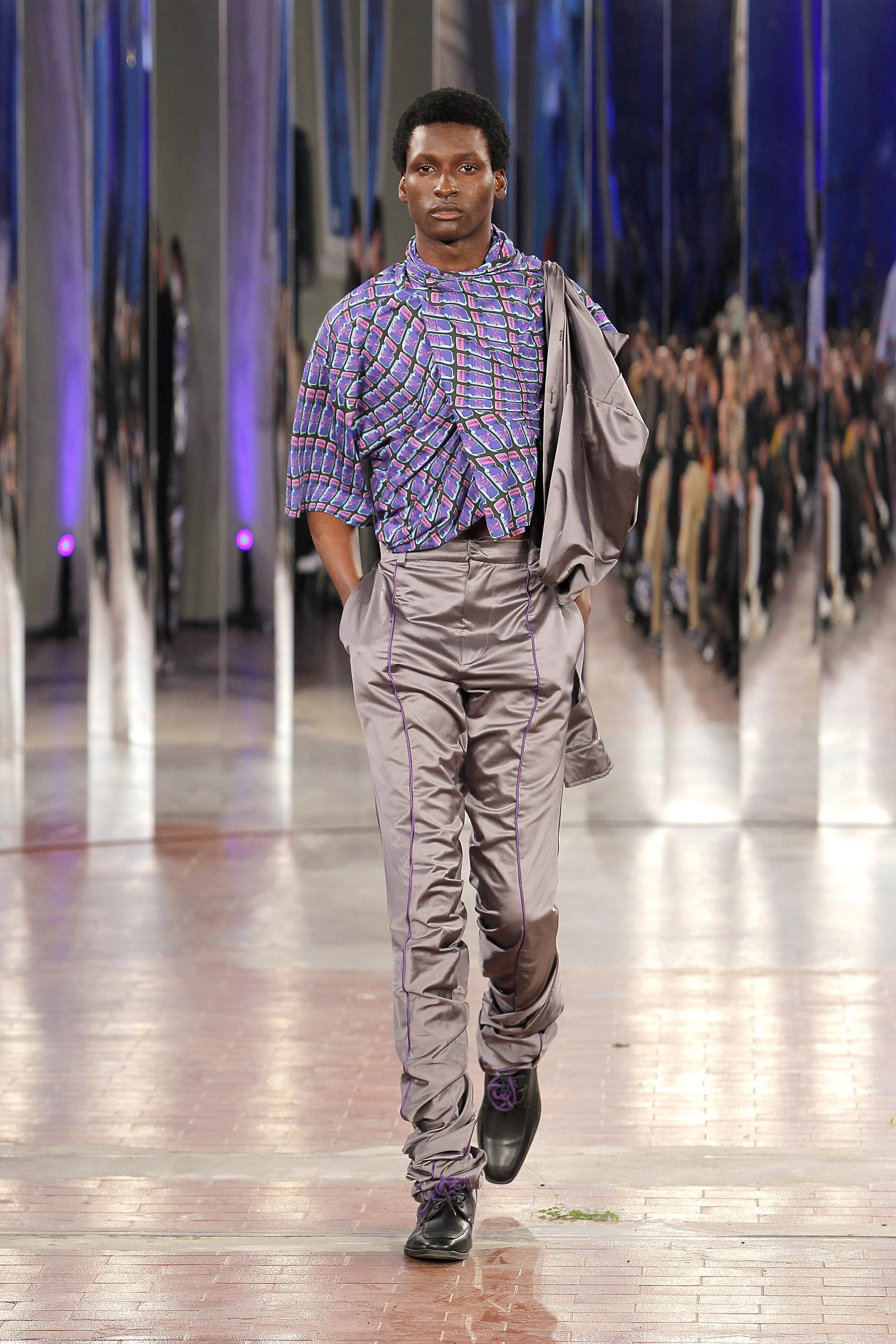 MADU walking at MODALISBOA Fall-Winter 2022