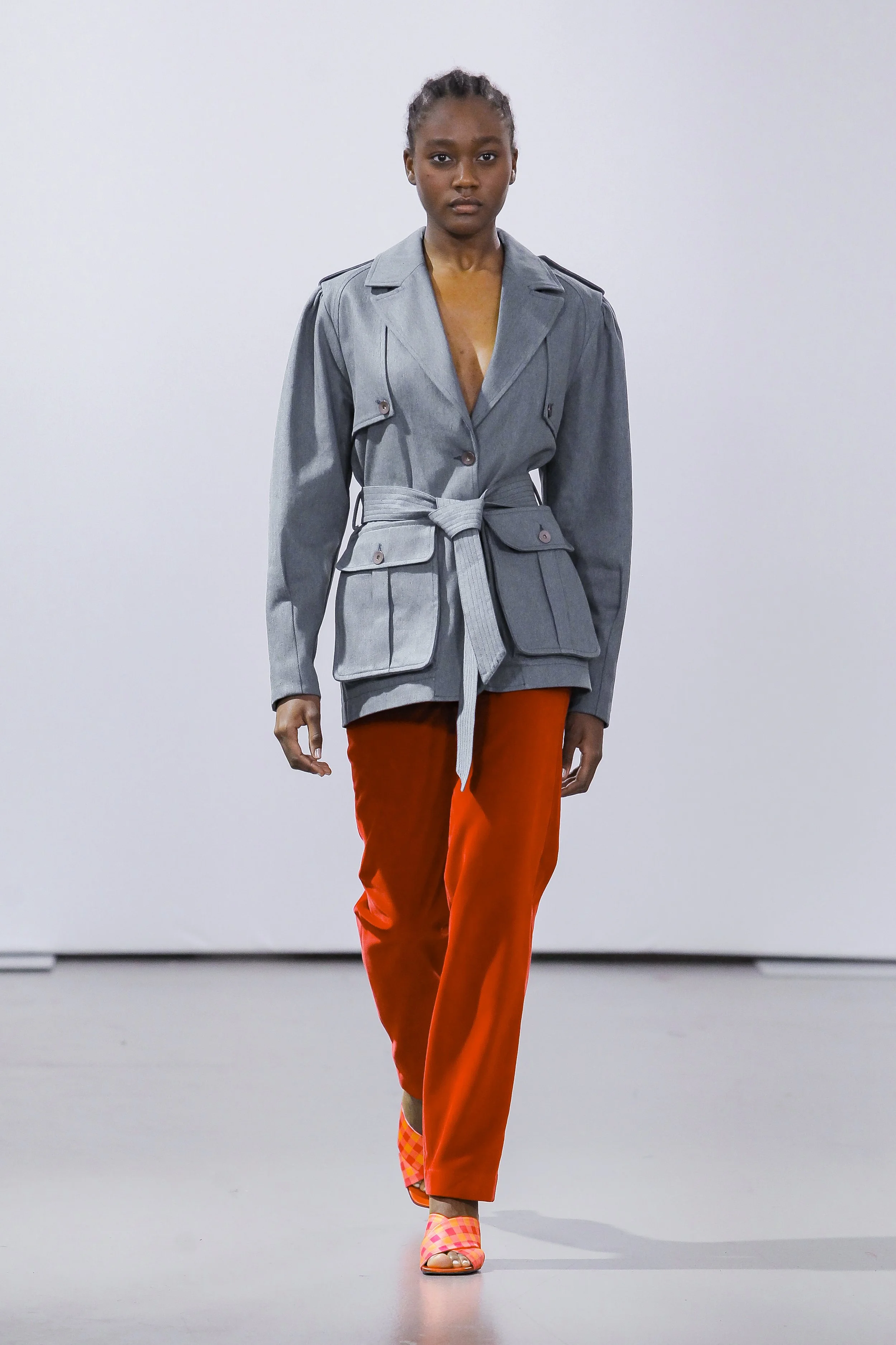 JANINA TATI walking at PORTUGAL FASHION Fall-Winter 2020