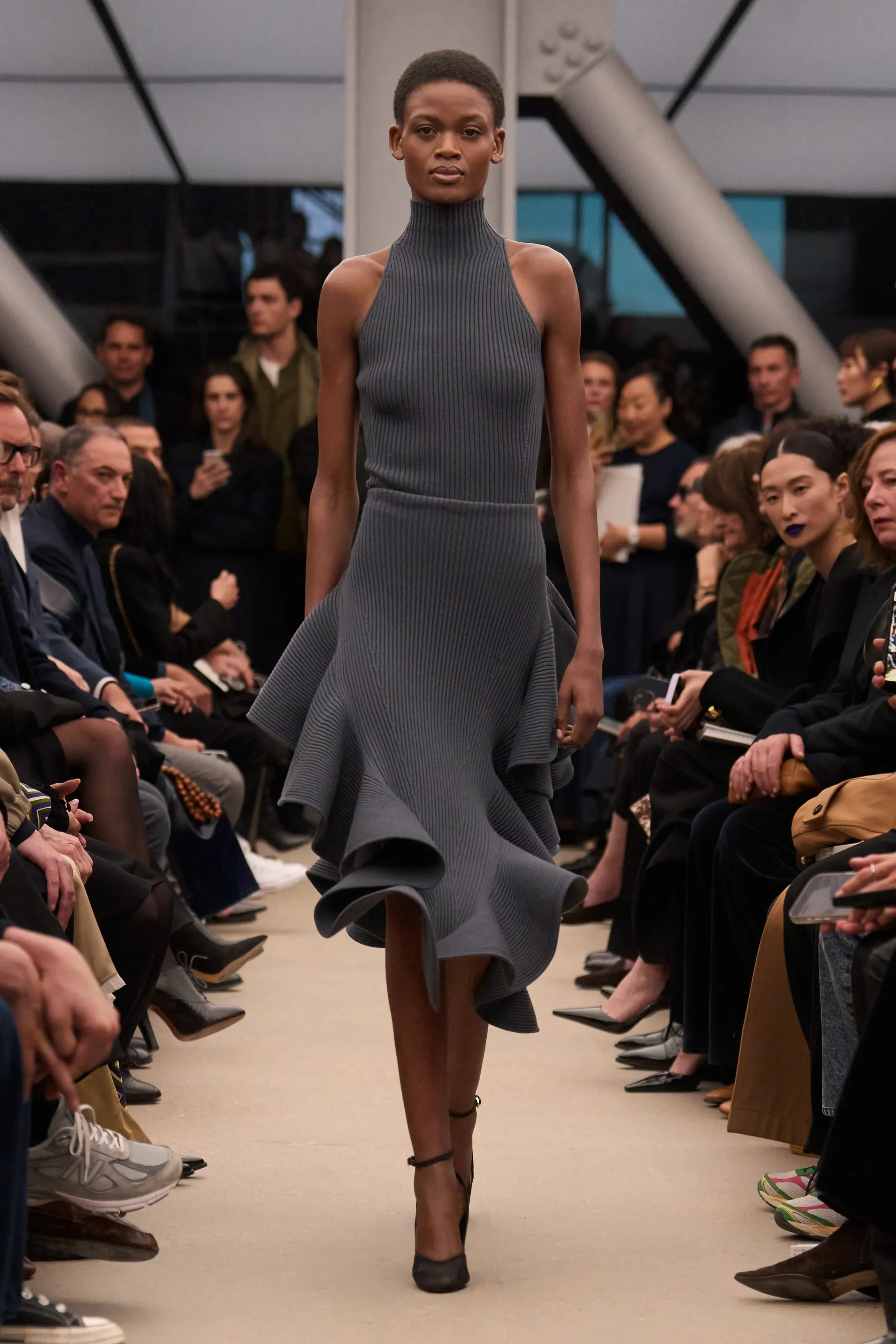 00030-alaia-fall-2026-ready-to-wear-credit-brand.jpg-2.webp