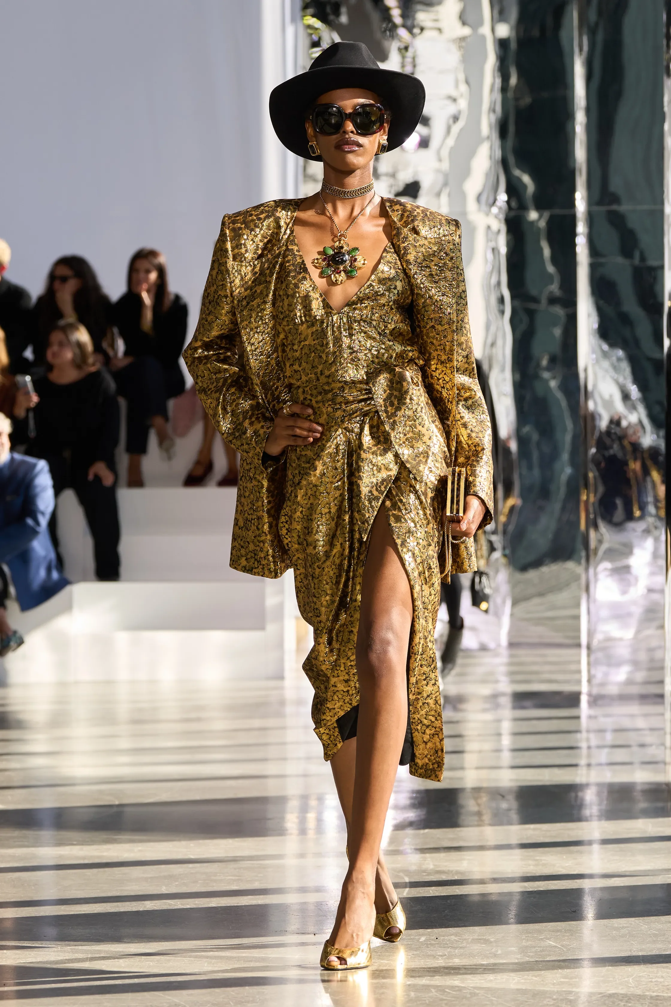 00066-sabyasachi-spring-2027-ready-to-wear-credit-gorunway.webp