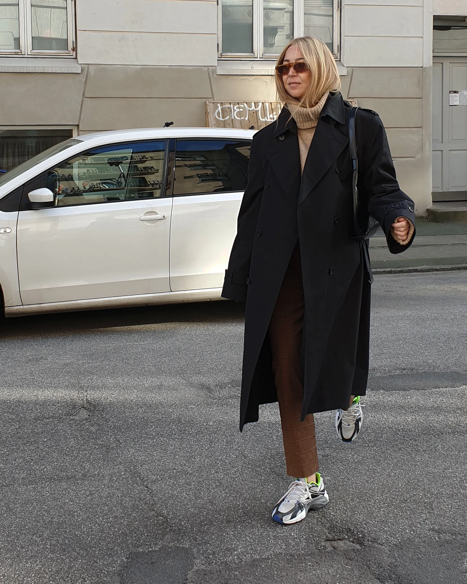 black trench 02 2.jpg