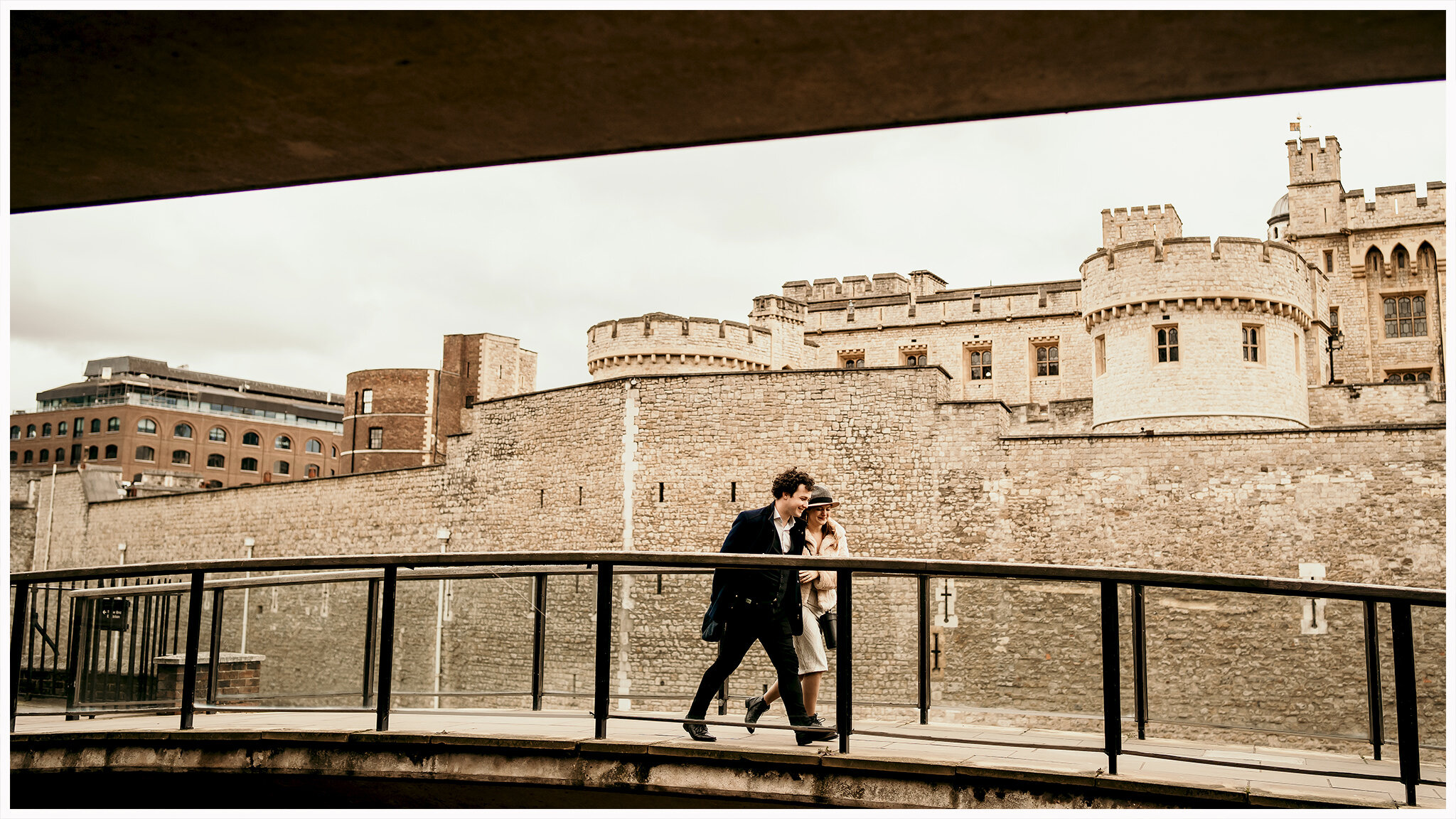 dreamsanddreamers.com-trash-the-dress-session-london-06.jpg