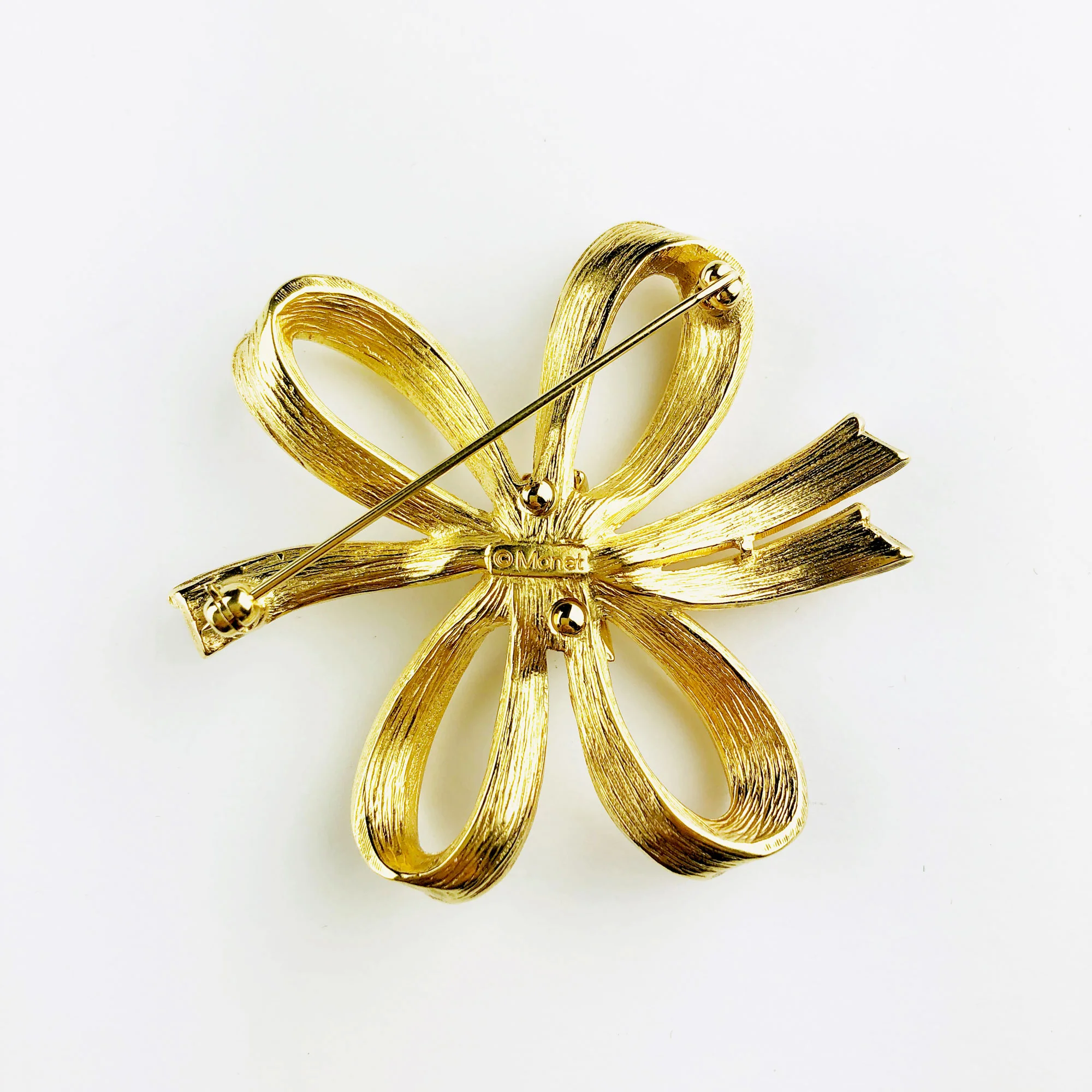 Signatur von 1960er Jahre Vintage Brosche von Monet goldene Schleife