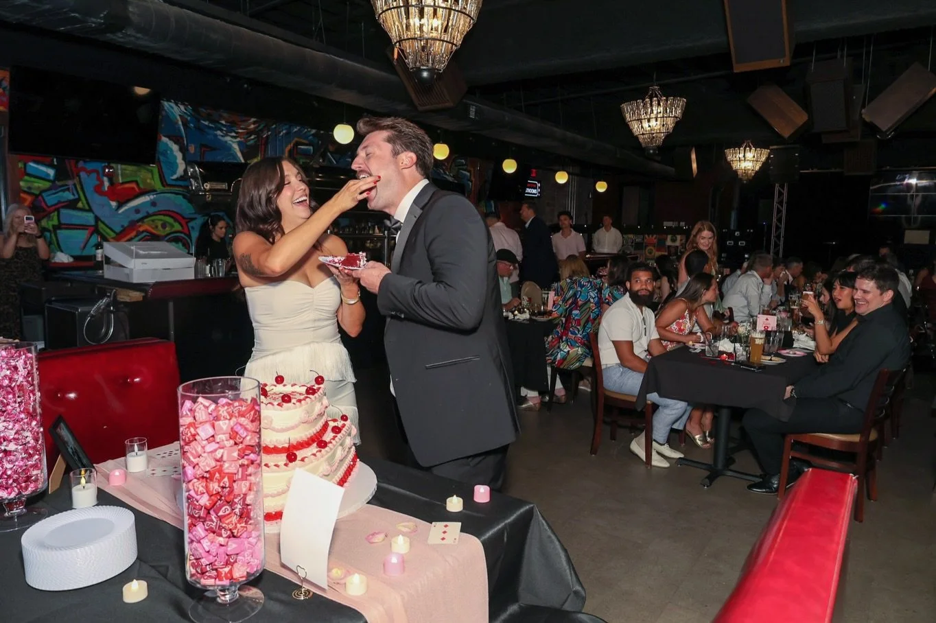 Sometimes spending your birthday means celebrating someone else&rsquo;s love story. 🥂🎂

And honestly, I couldn&rsquo;t think of a better way to spend mine.

Taylor &amp; David gave me a birthday night filled with love, laughter, cake, casino tables