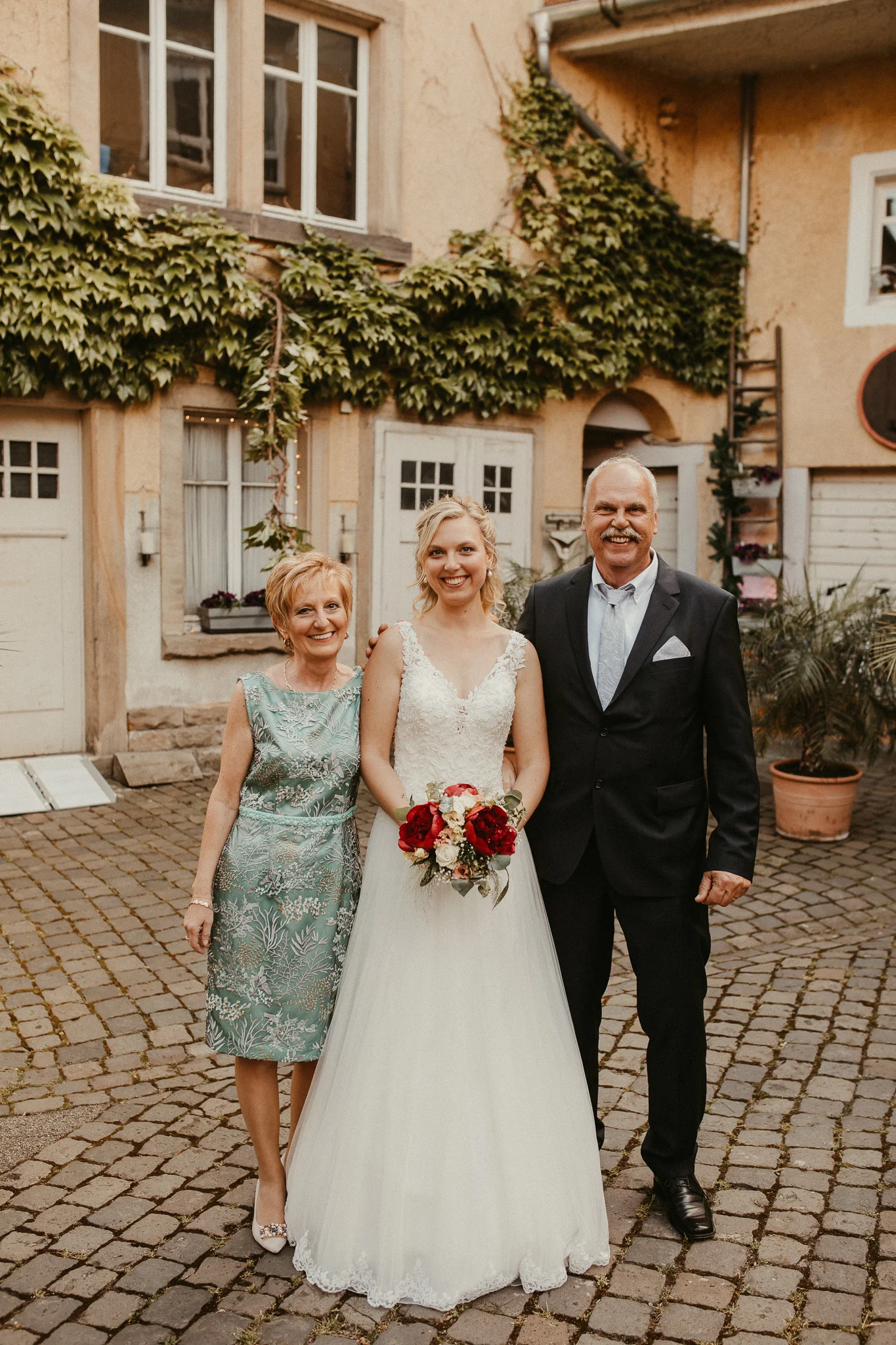 Nathalie & Marcel - Hochzeit auf Weingut in Karlsruhe-38.jpg