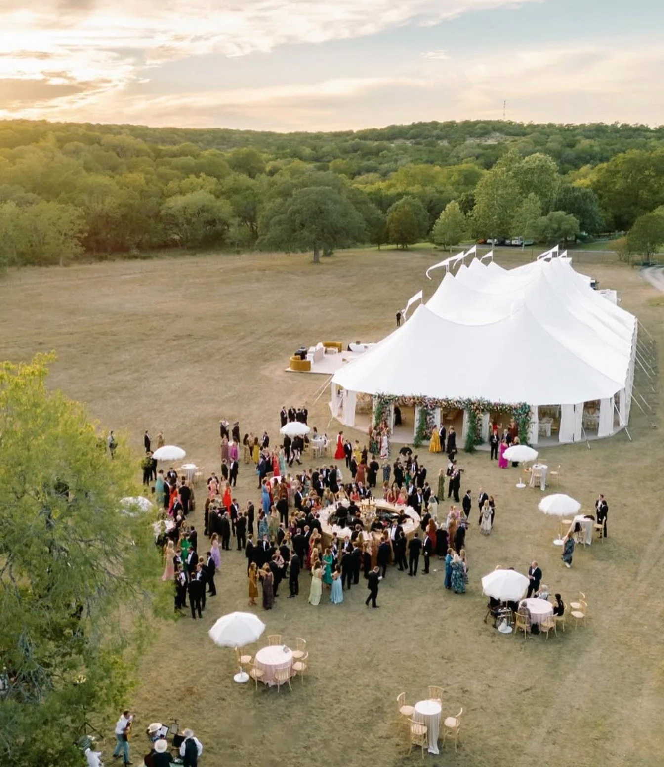 An evening in the Texas Hill Country, set against a golden sunset and shared with the people who matter most, a setting as unforgettable as the celebration itself.

Planning &amp; Design: @mariee_ami ⠀⠀⠀⠀⠀⠀⠀⠀⠀
Photographer: @limacaroline
Florals: @st
