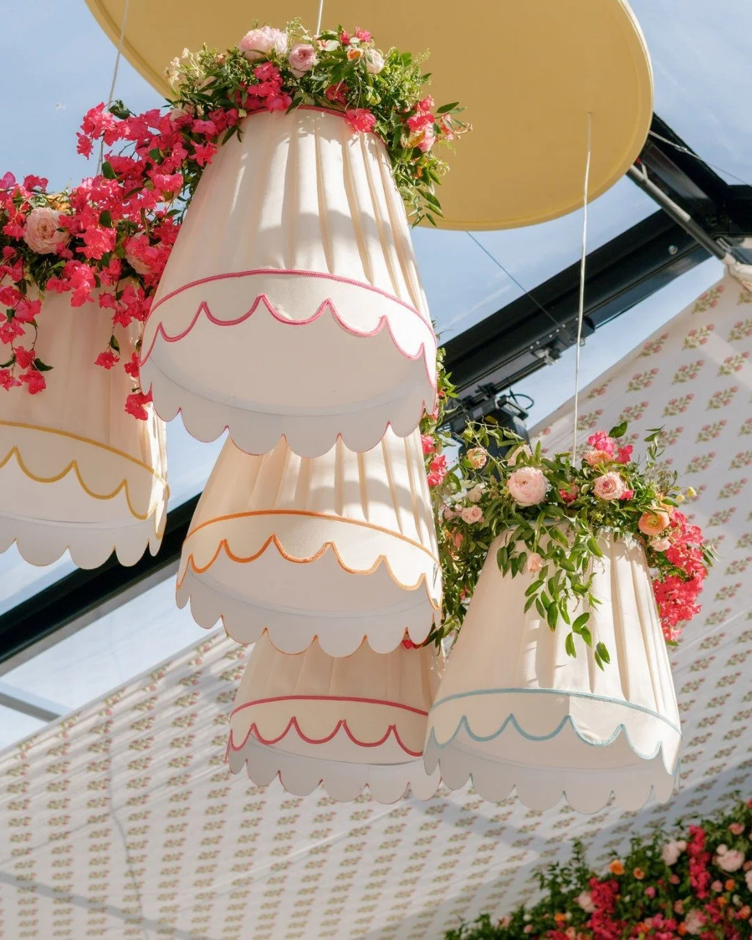 Looking back on Liza &amp; Henry&rsquo;s wedding, we&rsquo;re reminded how beautifully color can tell a story. Thoughtfully layered, fresh, and full of life, it felt like the very essence of spring coming into bloom. April&rsquo;s quiet rains giving 