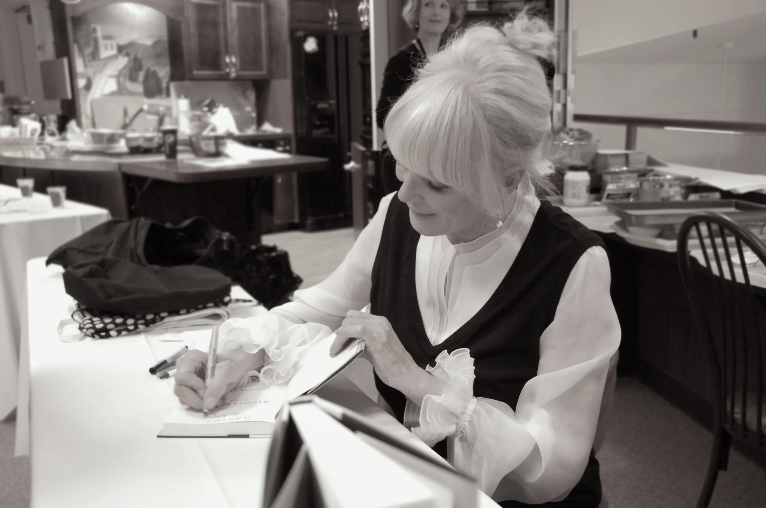 Linda Bayview Book Signing copy.jpg