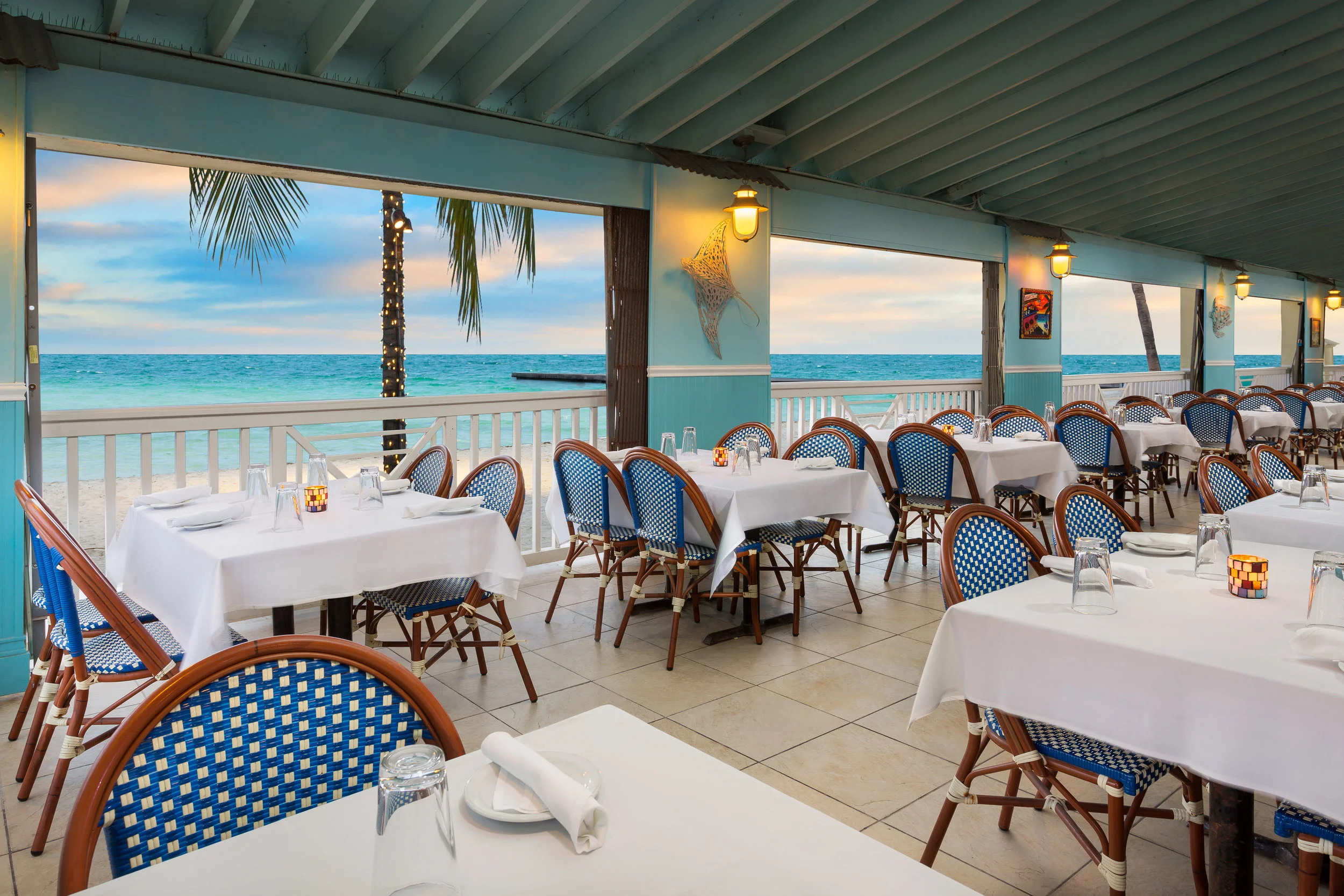 SM-Restuarant-Dusk-RT copy.jpg