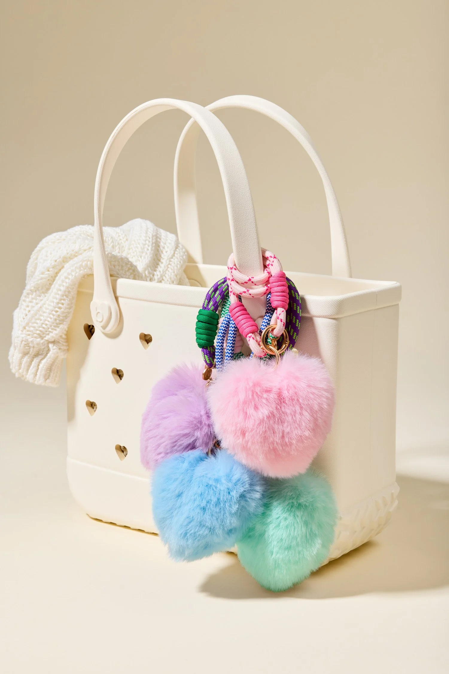 R_SP26_SSL_068_SHOT-074A-EM0032000-PKHPF_EM0032000-BLHPF_EM0032000-GRHPF_EM0032000-PRHPF_BC1314012-COC01_0031_V1 (1).jpg