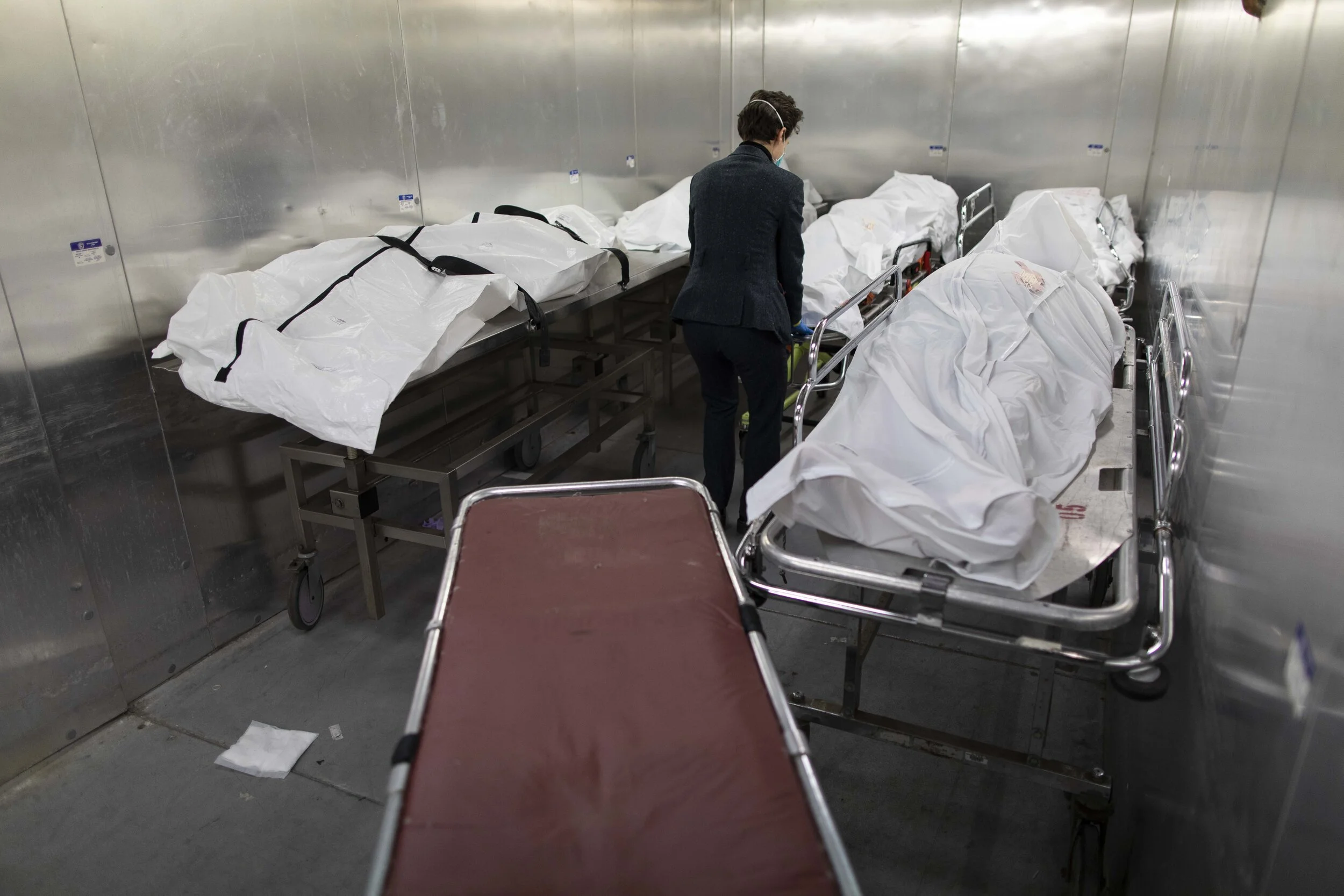  Lily Sage Weinreb retrieves a body from a hospital morgue.  