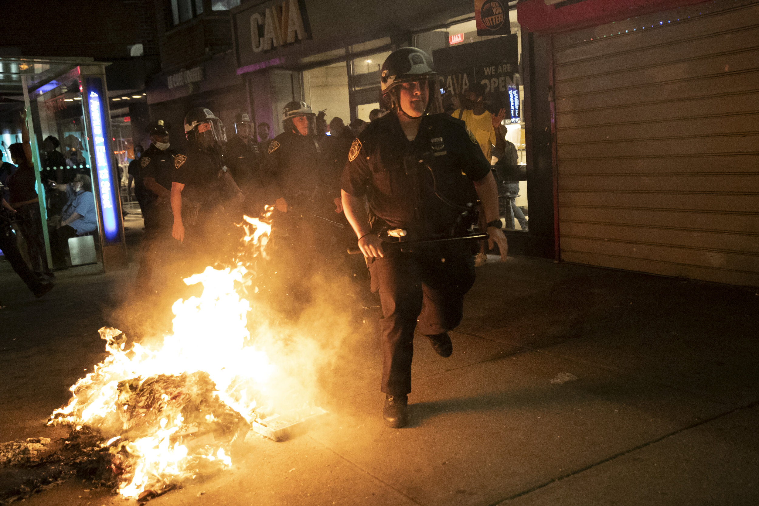 Парагвай бунт. Ик 15 бунт. Беспорядки в станице северской. Ирландские беспорядки ира 80-е. Статистика массовых беспорядков.