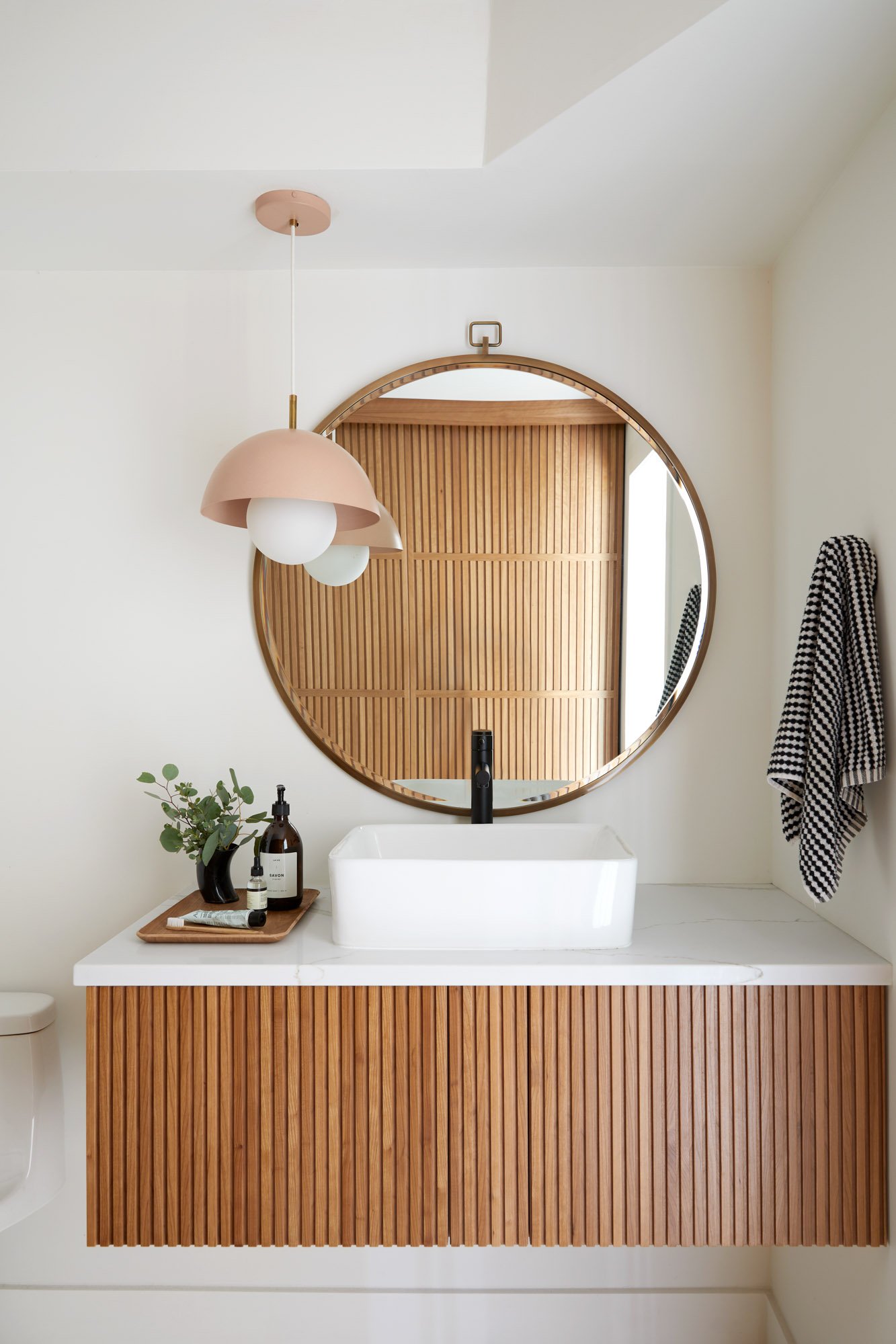 Valerie_Morisset_Interior_Design_Bathroom Vanity_Montreal_Quebec_Canada_Senneville_0844_LR.jpg