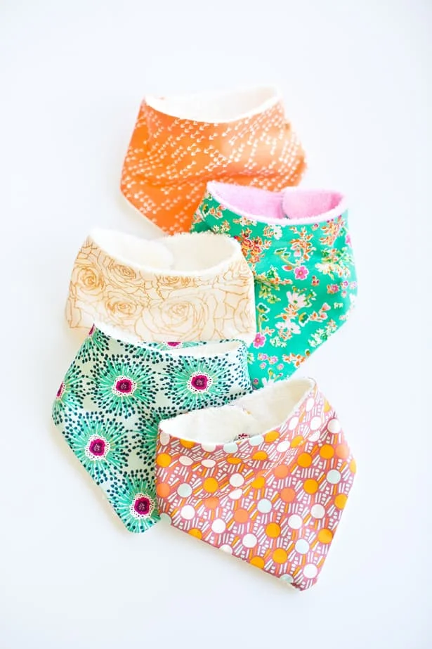 main-diy-bandana-baby-bib.jpg