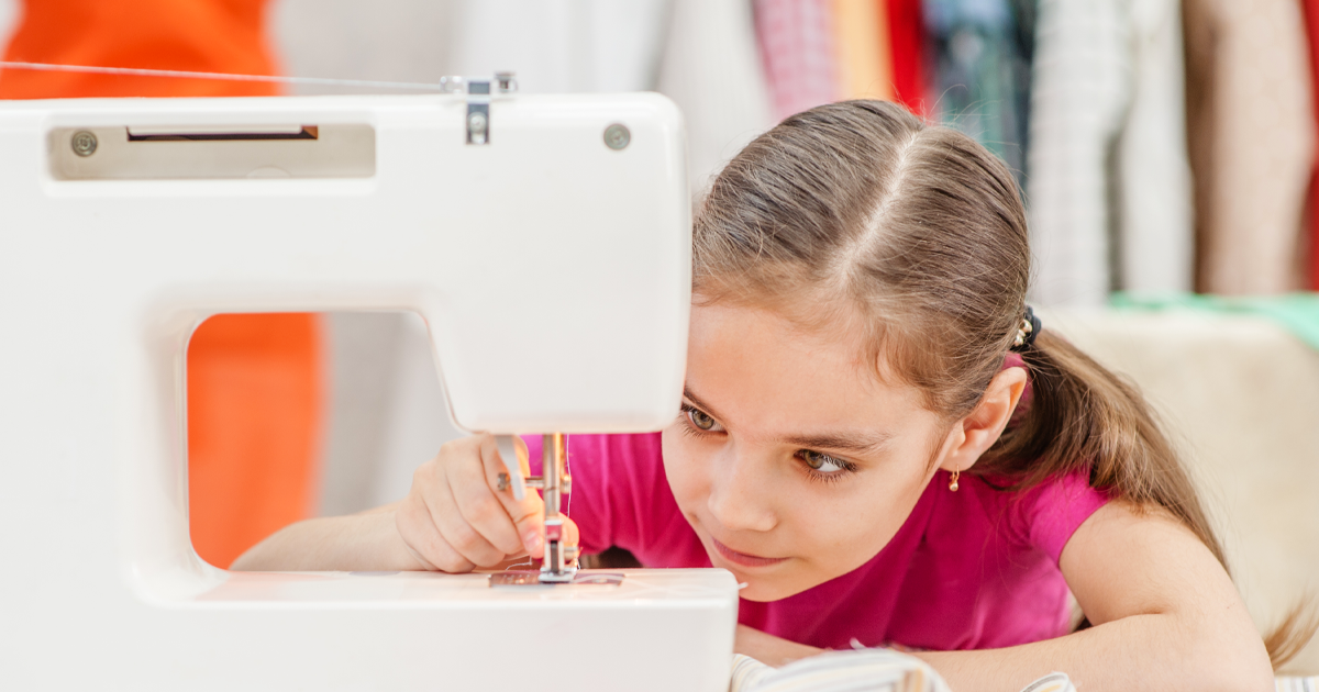 The Fashion Class Fashion Design and Sewing for Kids – Roslyn.png