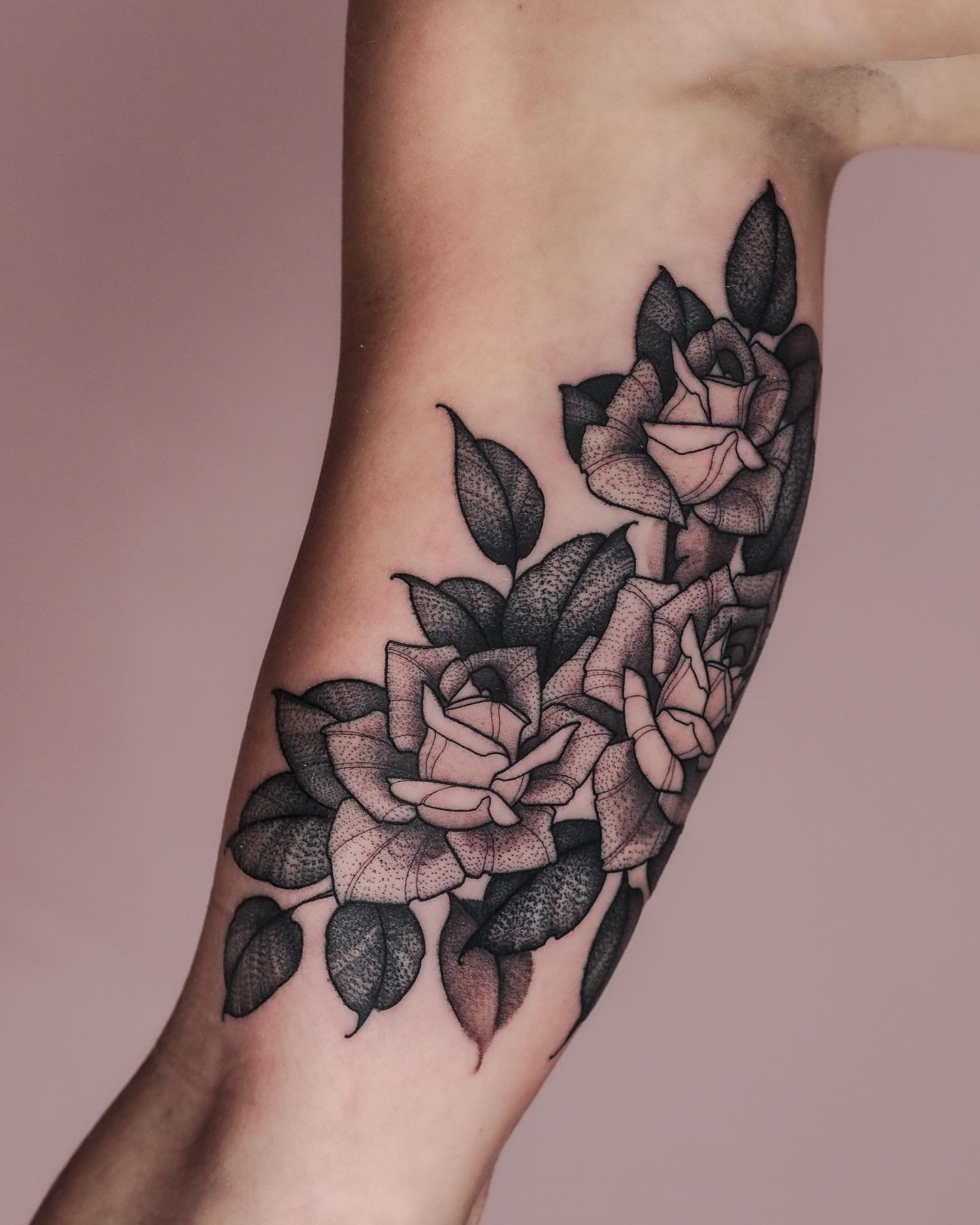one from my wanna-do&rsquo;s 🌹 always grateful for those of you who get my designs tysm 🙏&hearts;️
.
.
.
.
.
.
.
#tattoo #tattoos #tattooartist #tattooshop  #tattooinspo #wpg #wpgtattoos #winnipeg #winnipegtattoos #winnipegtattooartist #winnipegtat