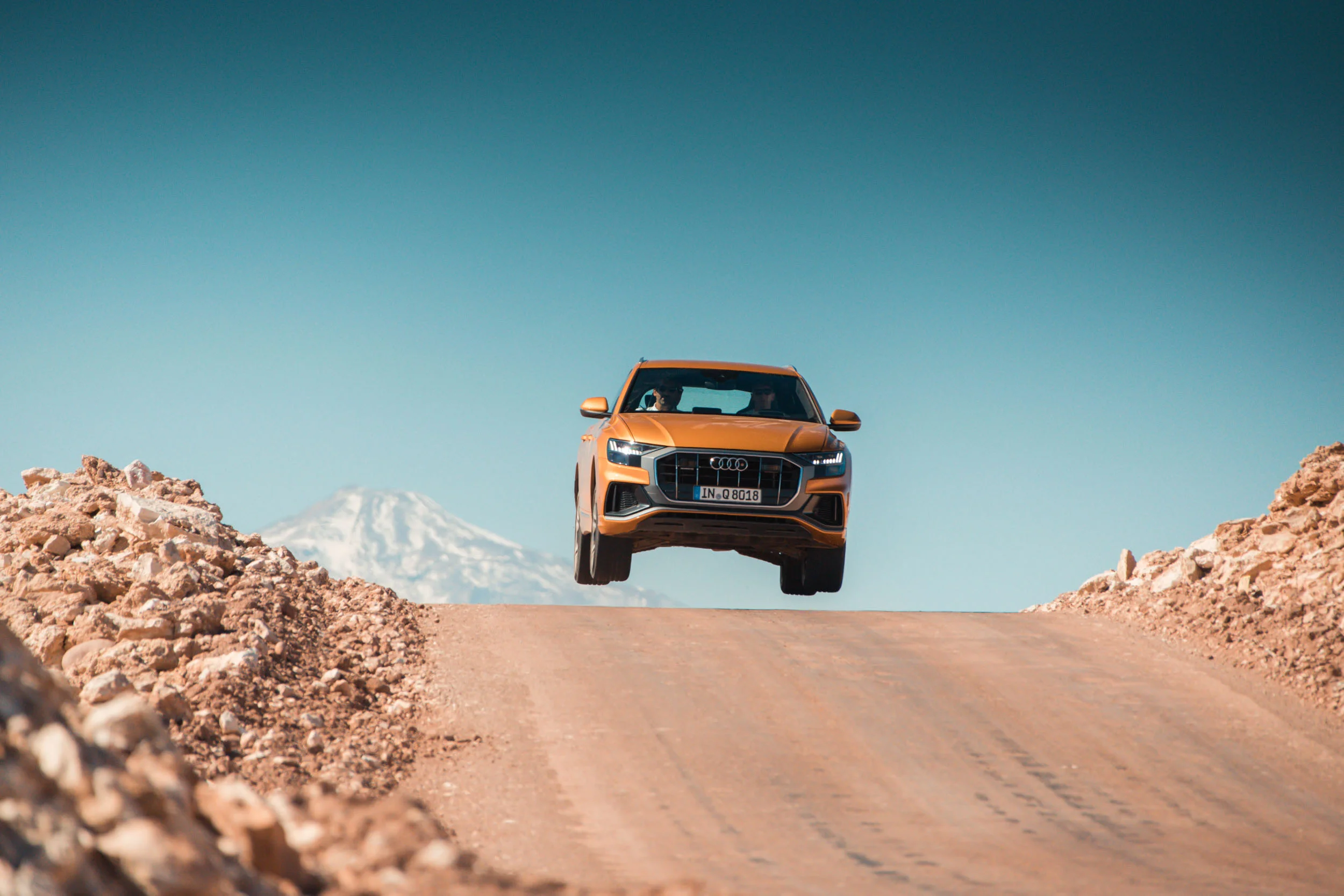 AudiQ82244.jpg