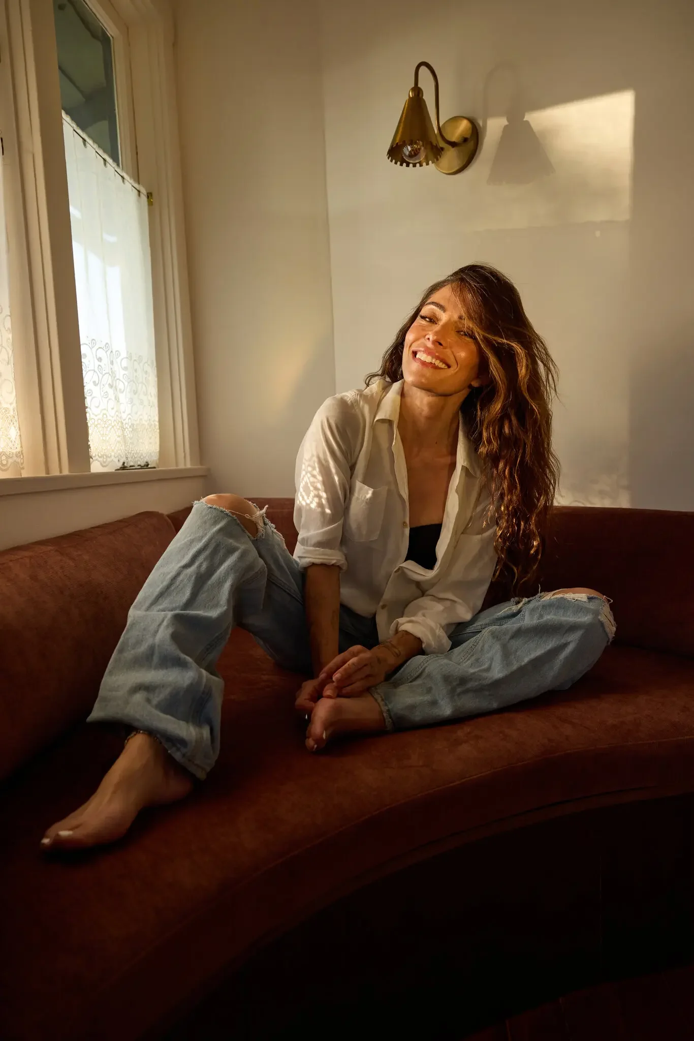 Sarah Shahi Plays a Therapist on ‘Paradise’ and Nearly Everywhere Else